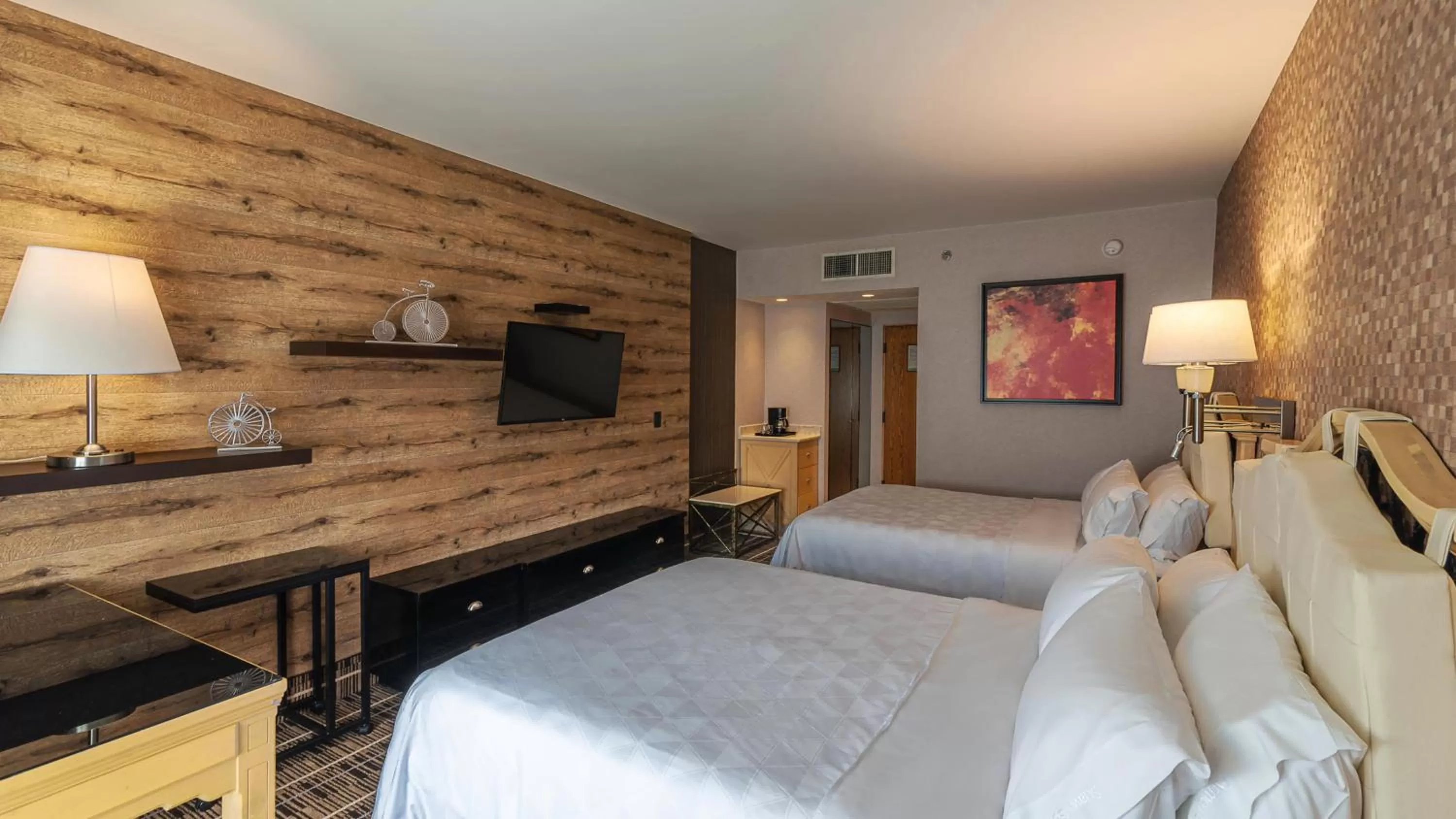 Photo of the whole room, Bed in Holiday Inn Queretaro Centro Historico by IHG