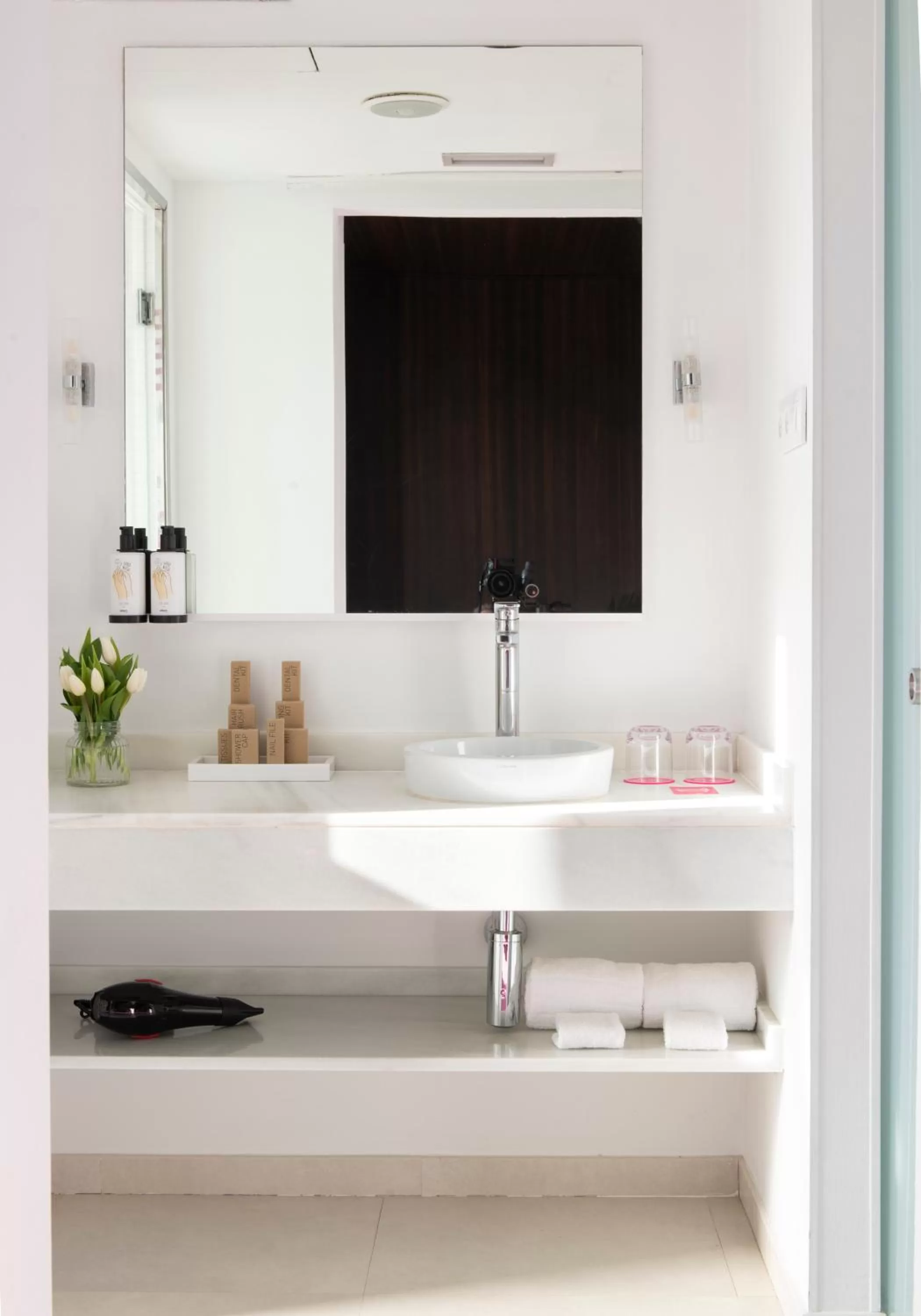 Shower in Allegro Barcelona