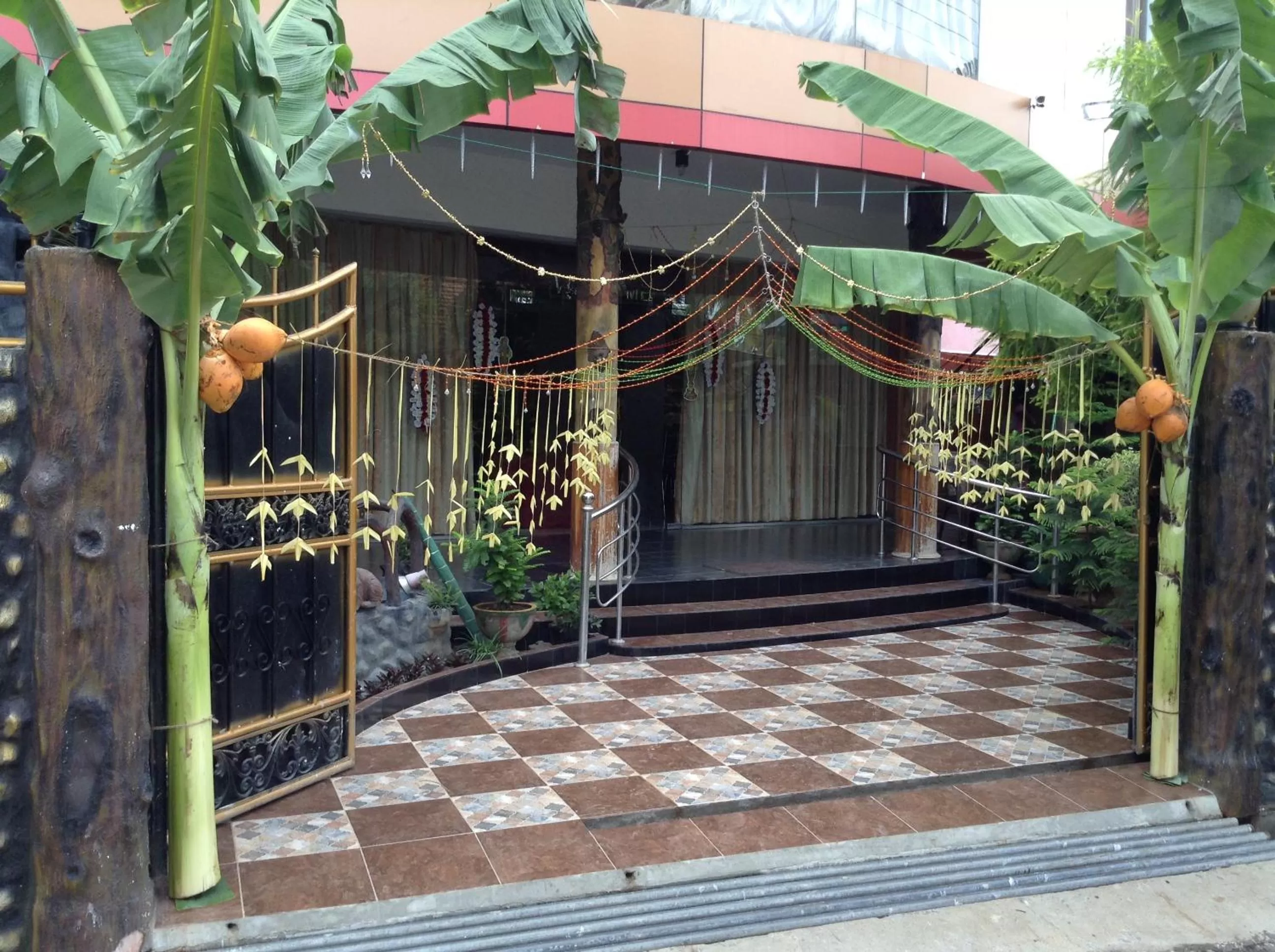 Decorative detail in Sunshine Hotel