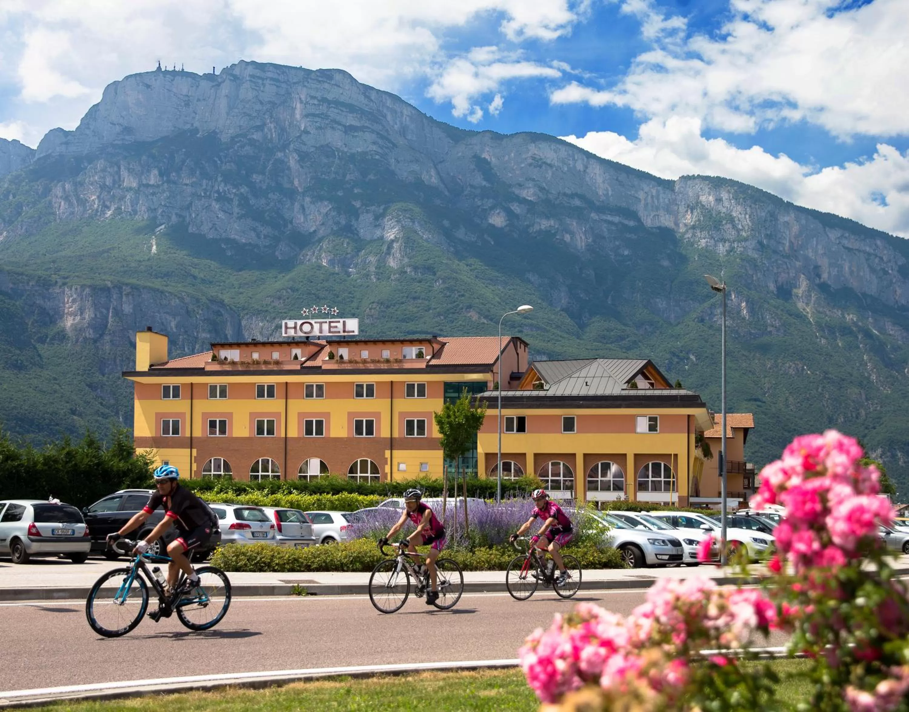 Facade/entrance in Sartori's Hotel