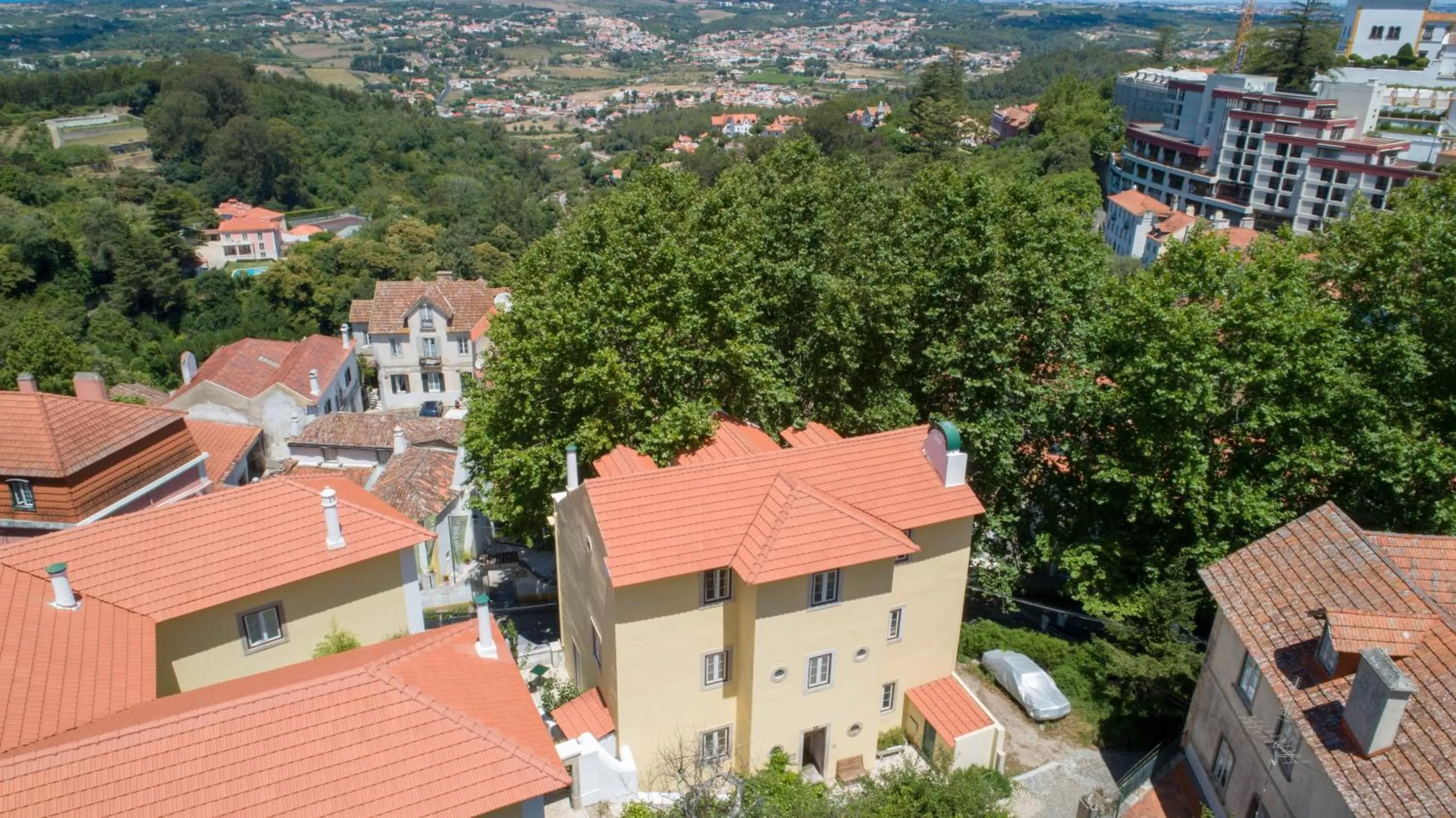 Property building in Casa do Vinho Sintra Guest House