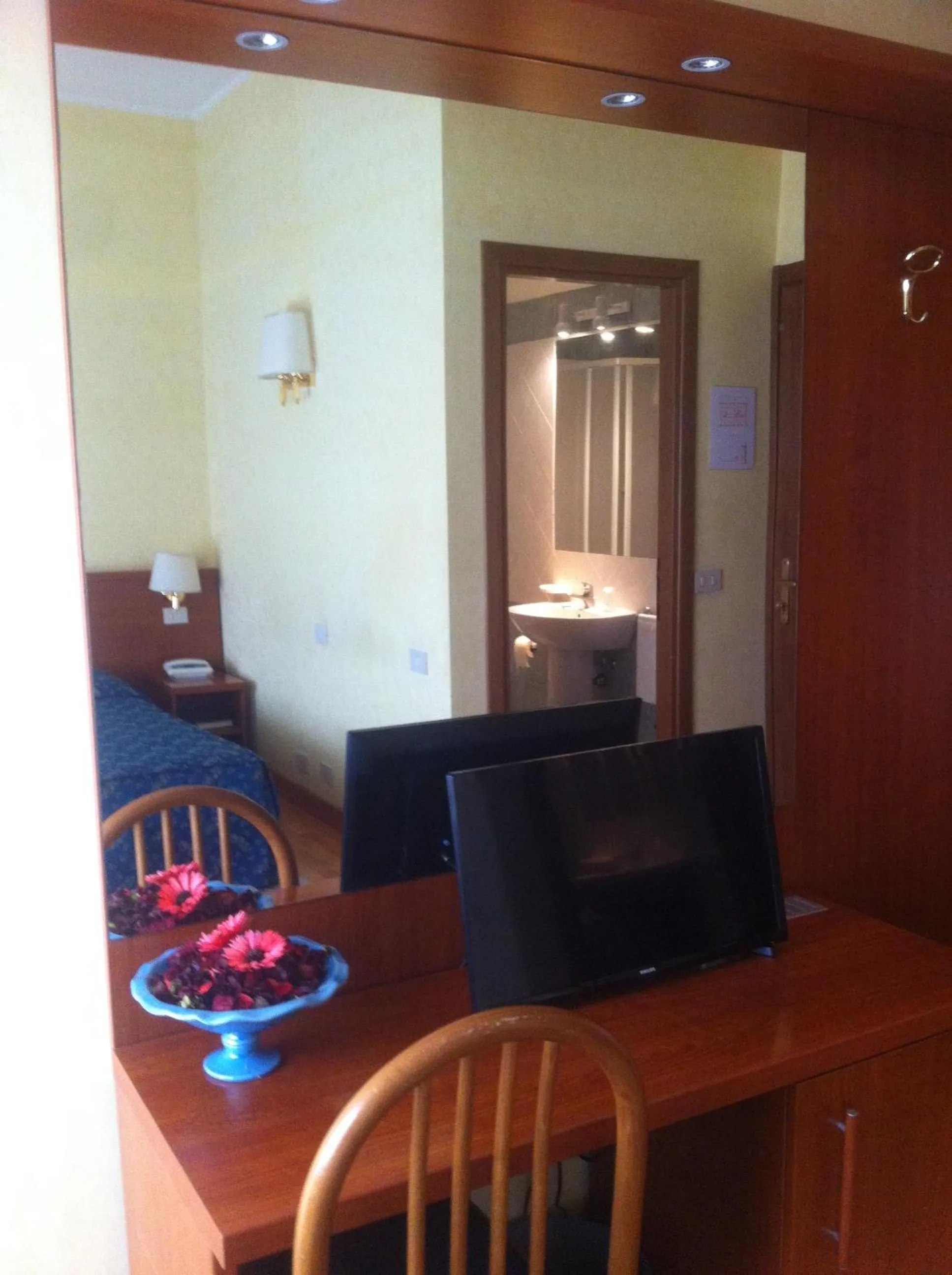 Decorative detail in Albergo Dei Leoni