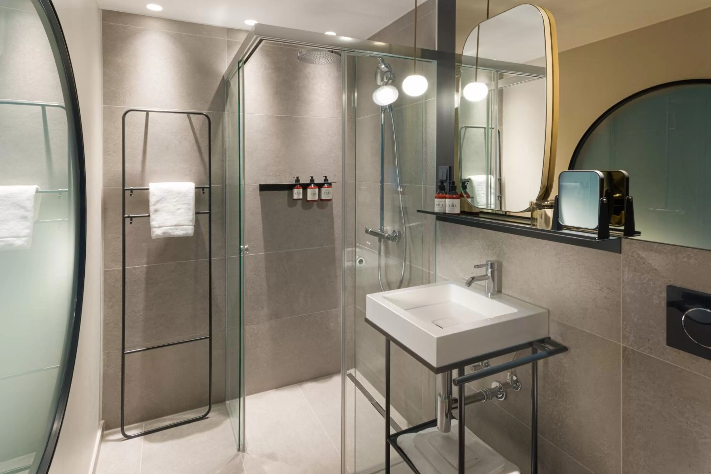 Shower in EmiLu Design Hotel