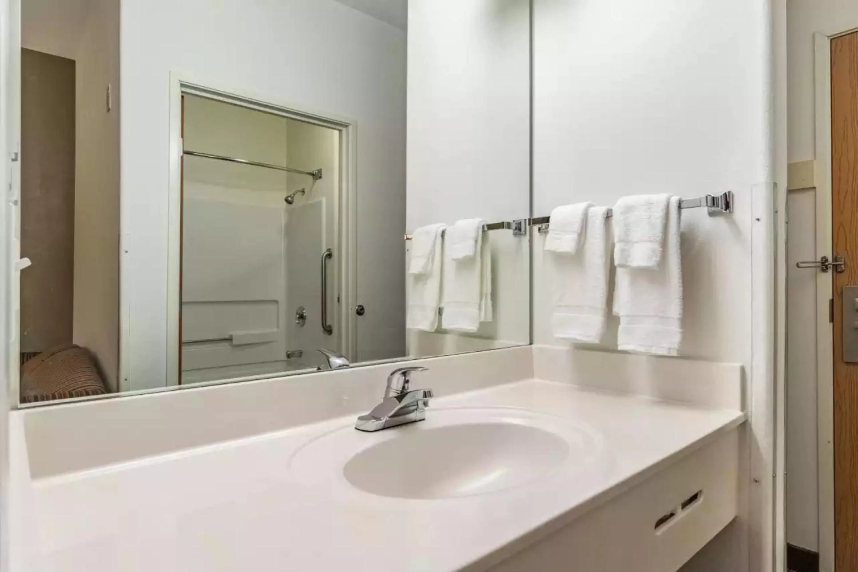 Shower in Wingate by Wyndham New Castle - Glenwood Springs