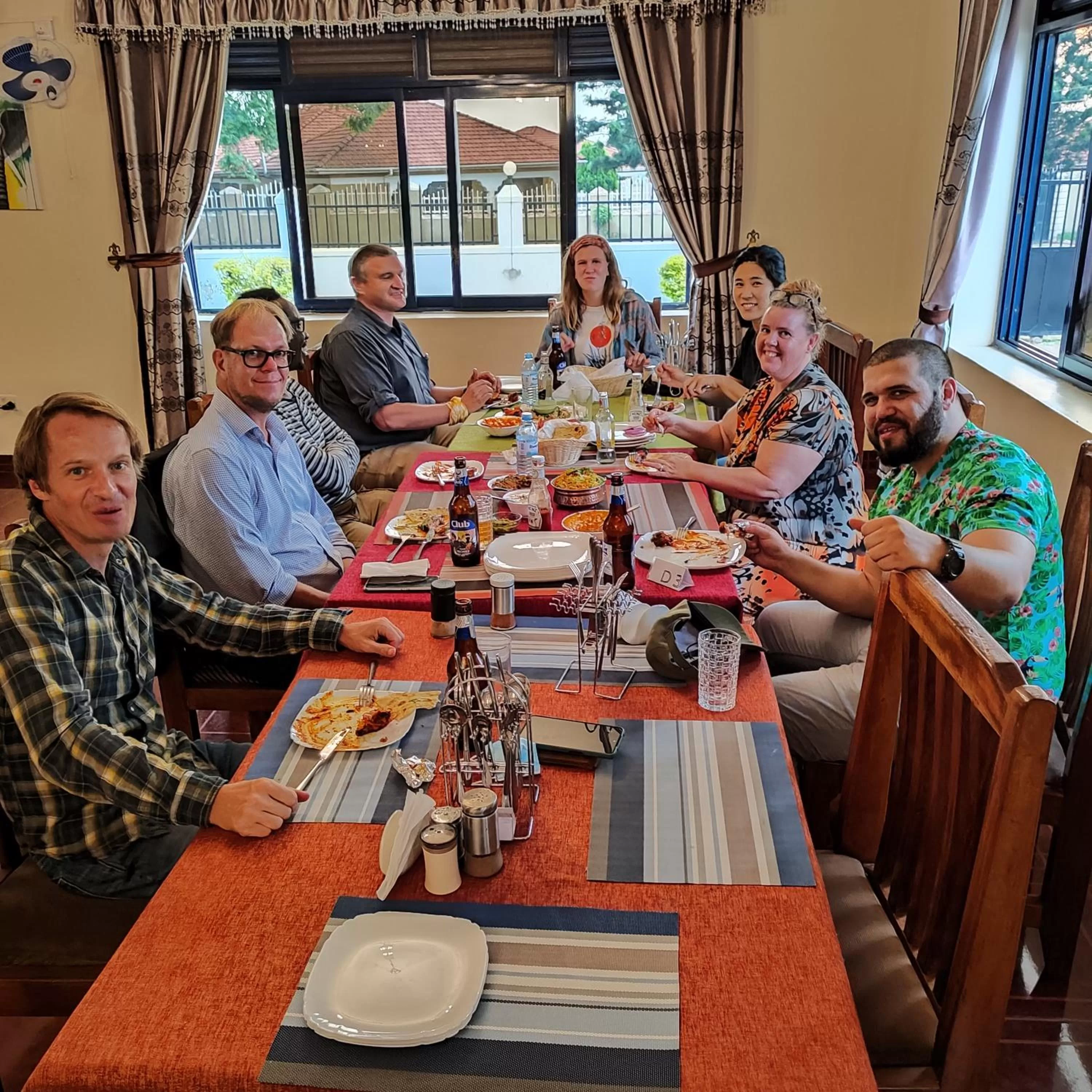 Restaurant/places to eat in Northern Pearl