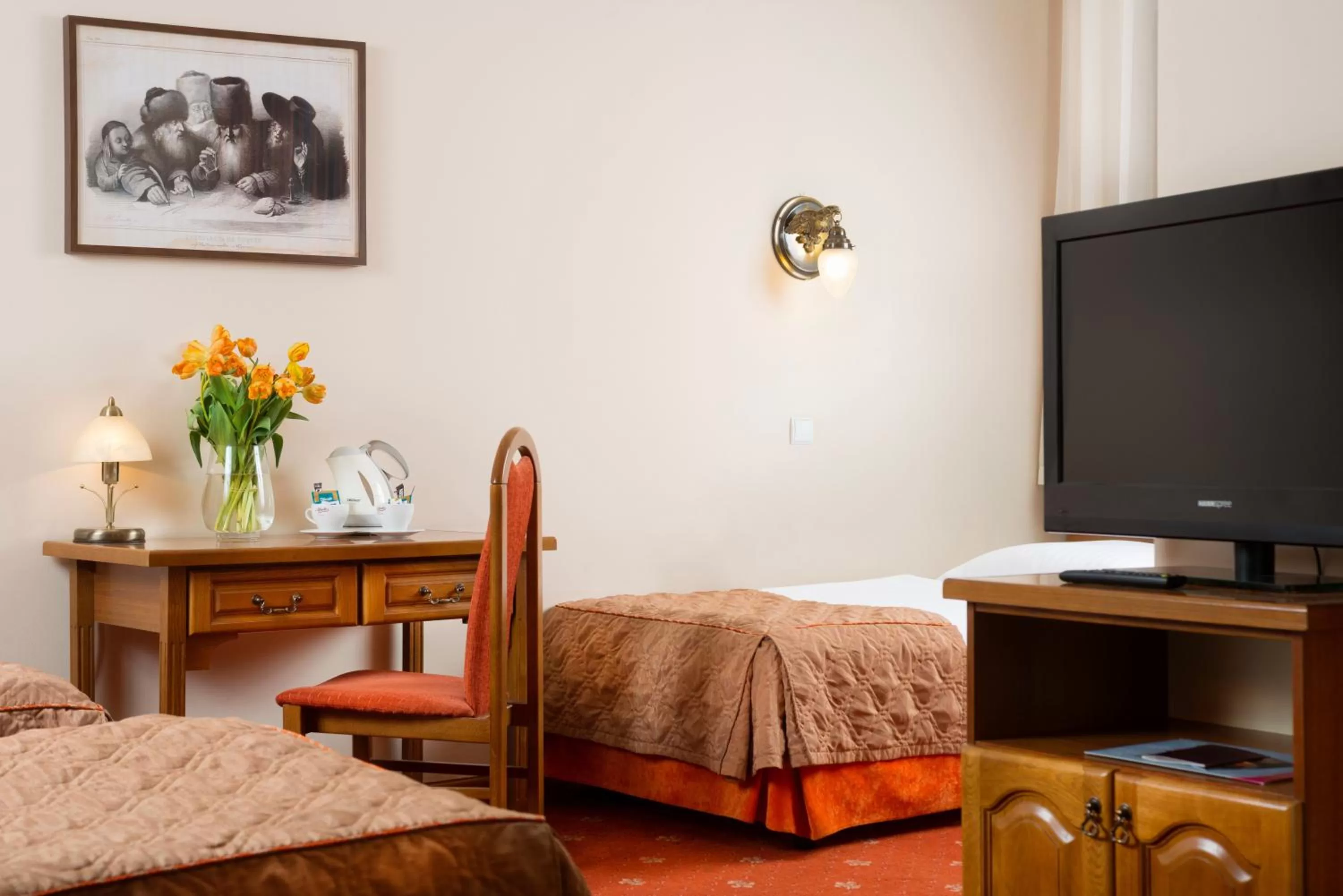 Photo of the whole room, Bed in Hotel Regent