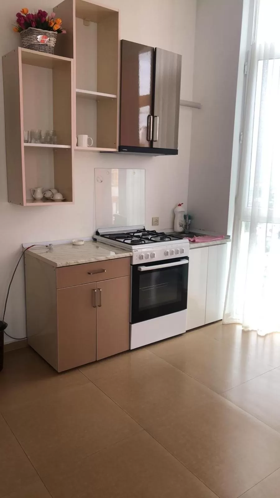 Kitchen/Kitchenette in Orange Home Hotel