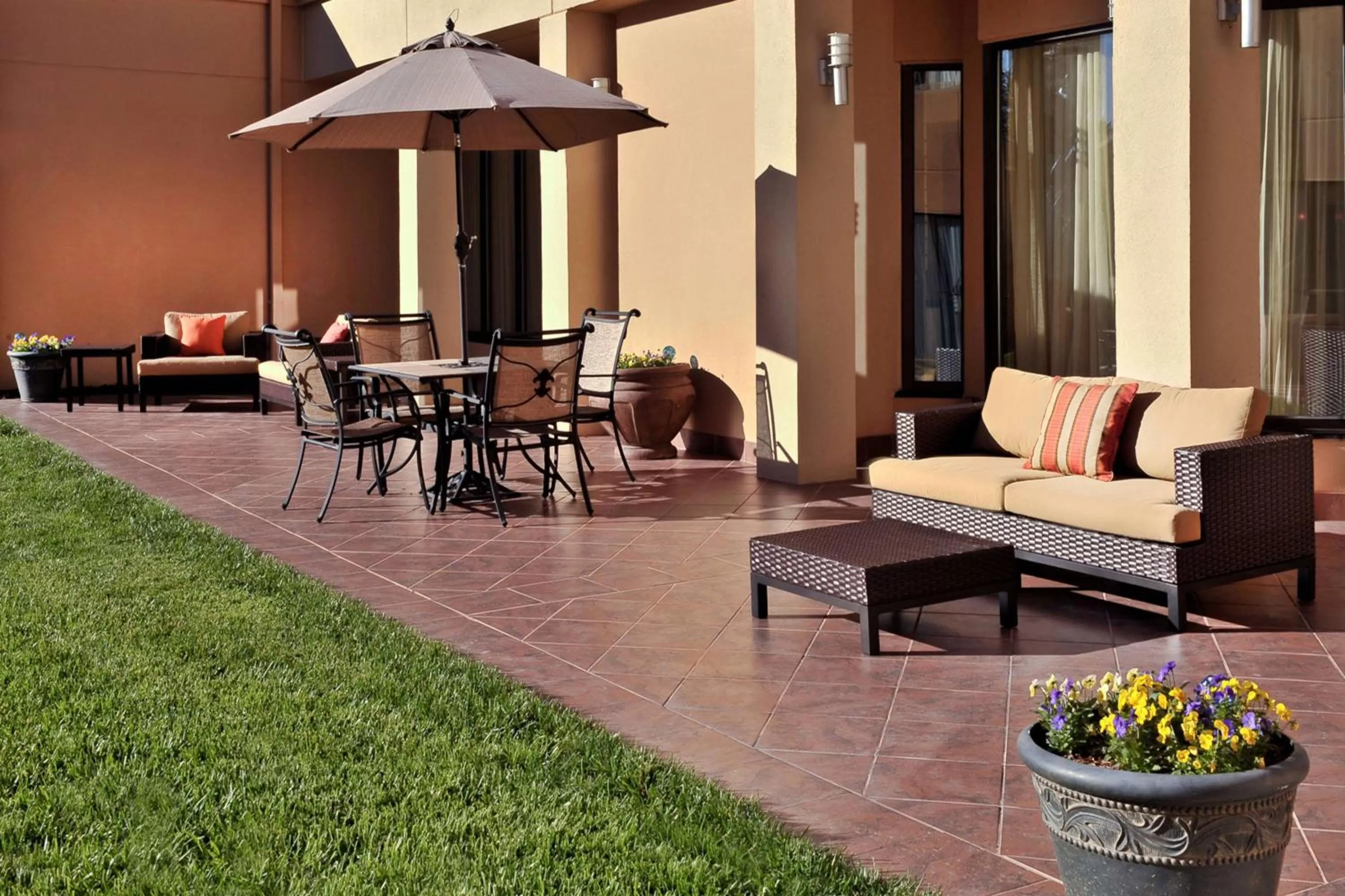 Patio in Sonesta Select Raleigh Durham Airport Morrisville