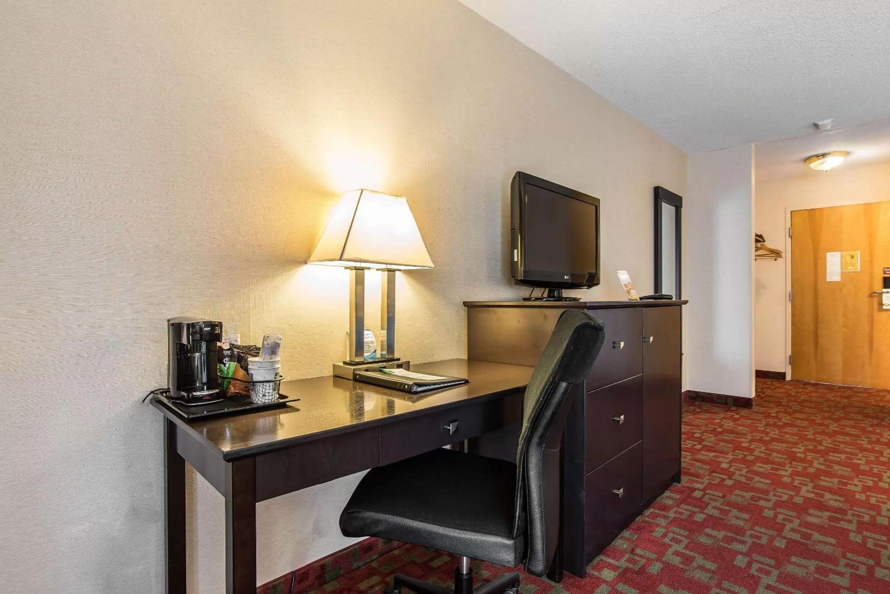 Photo of the whole room in Quality Inn Shelburne - Burlington