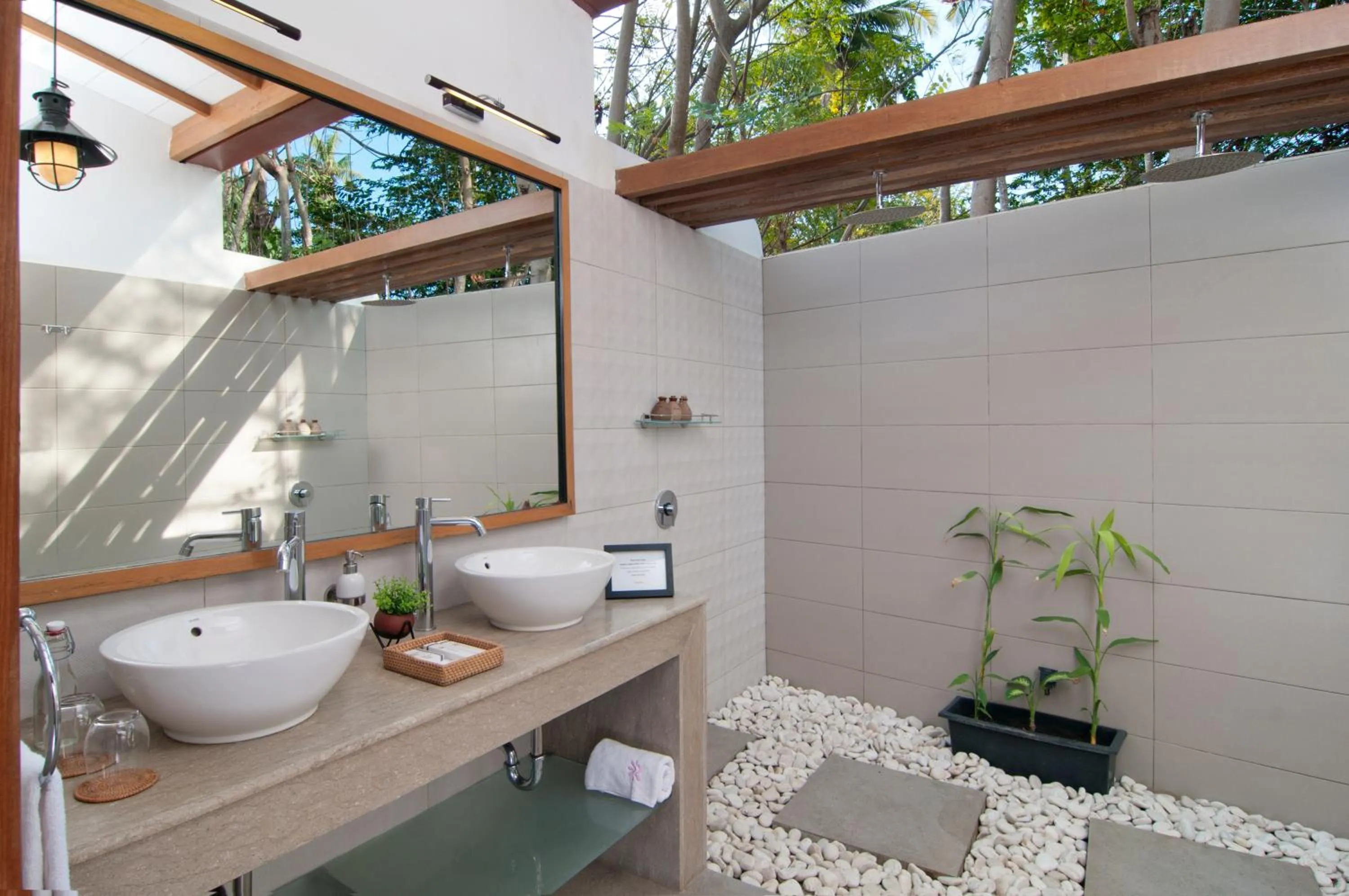 Shower in Ke Rensia Private Pool Villas Gili Air