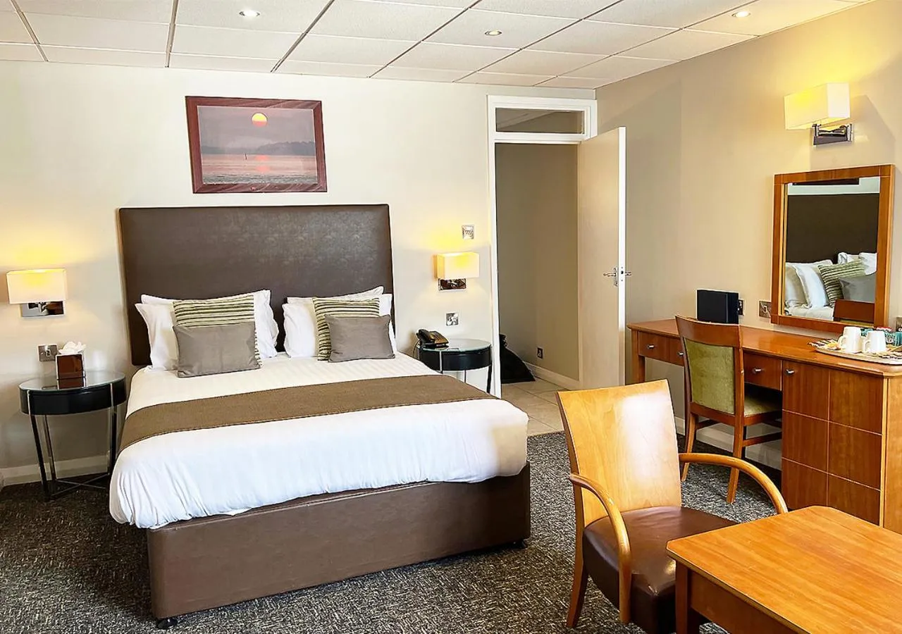 Bed in Sandbanks Hotel