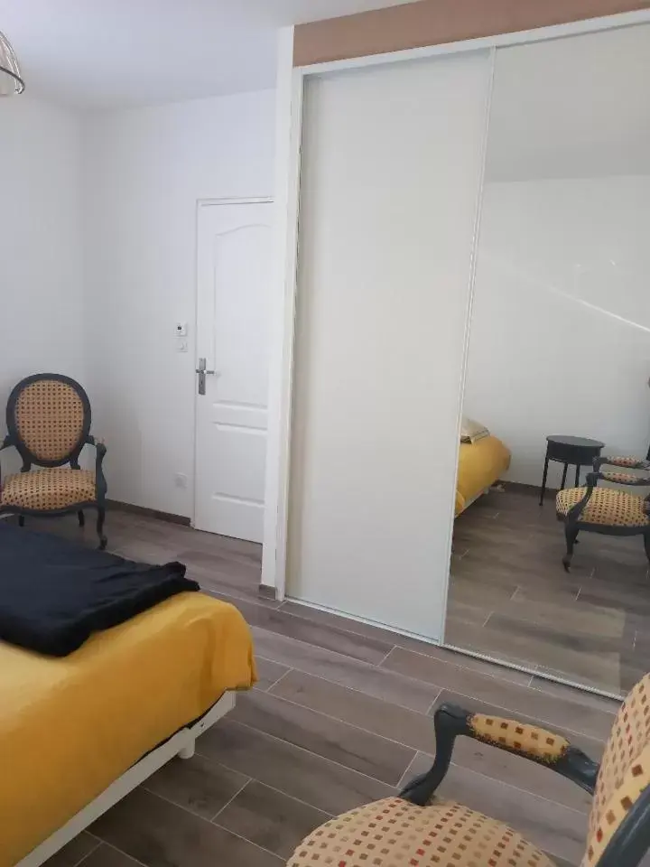 Bed in Mérignac Bed in Mérignac