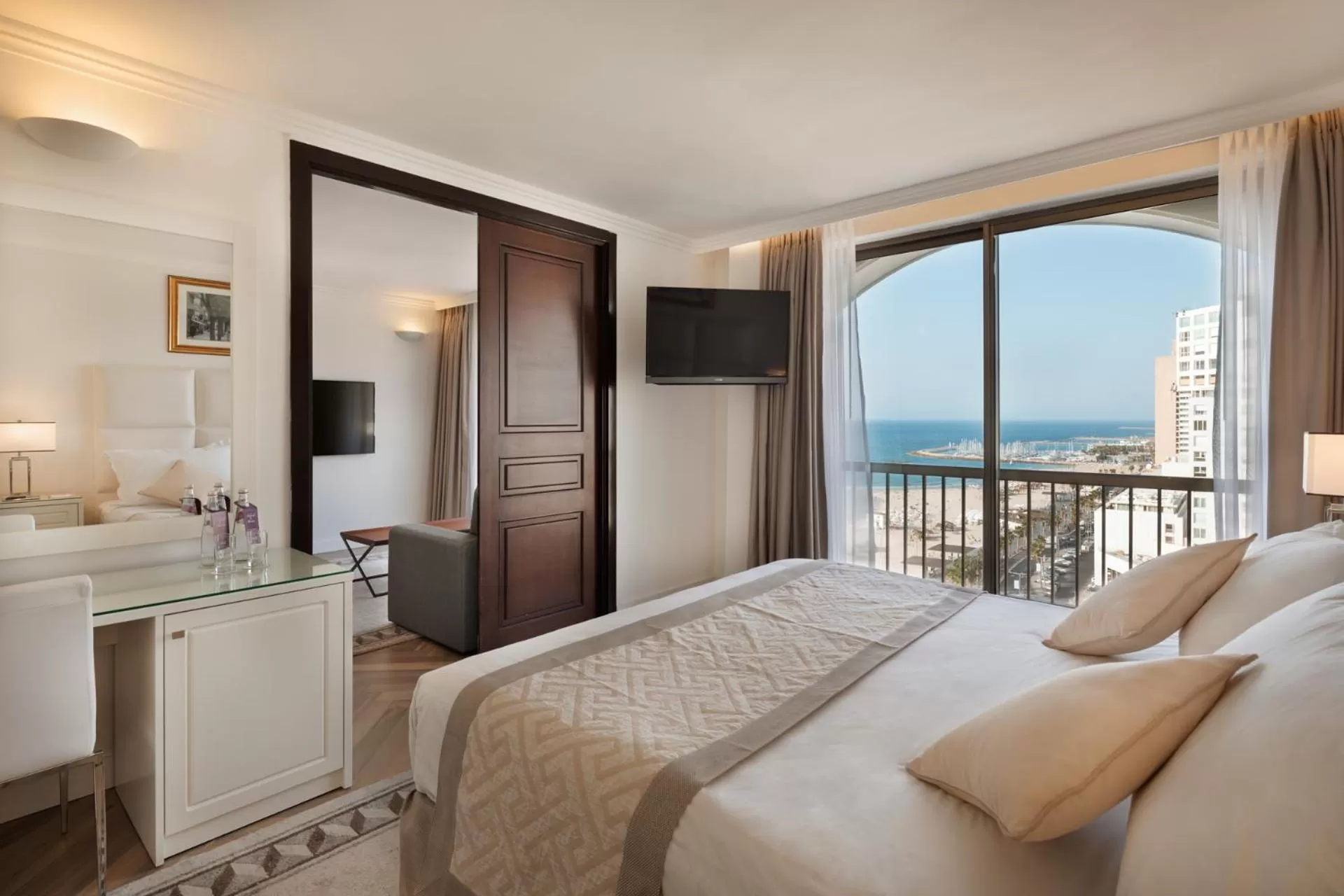 Bedroom, Bed in Orchid Tel Aviv
