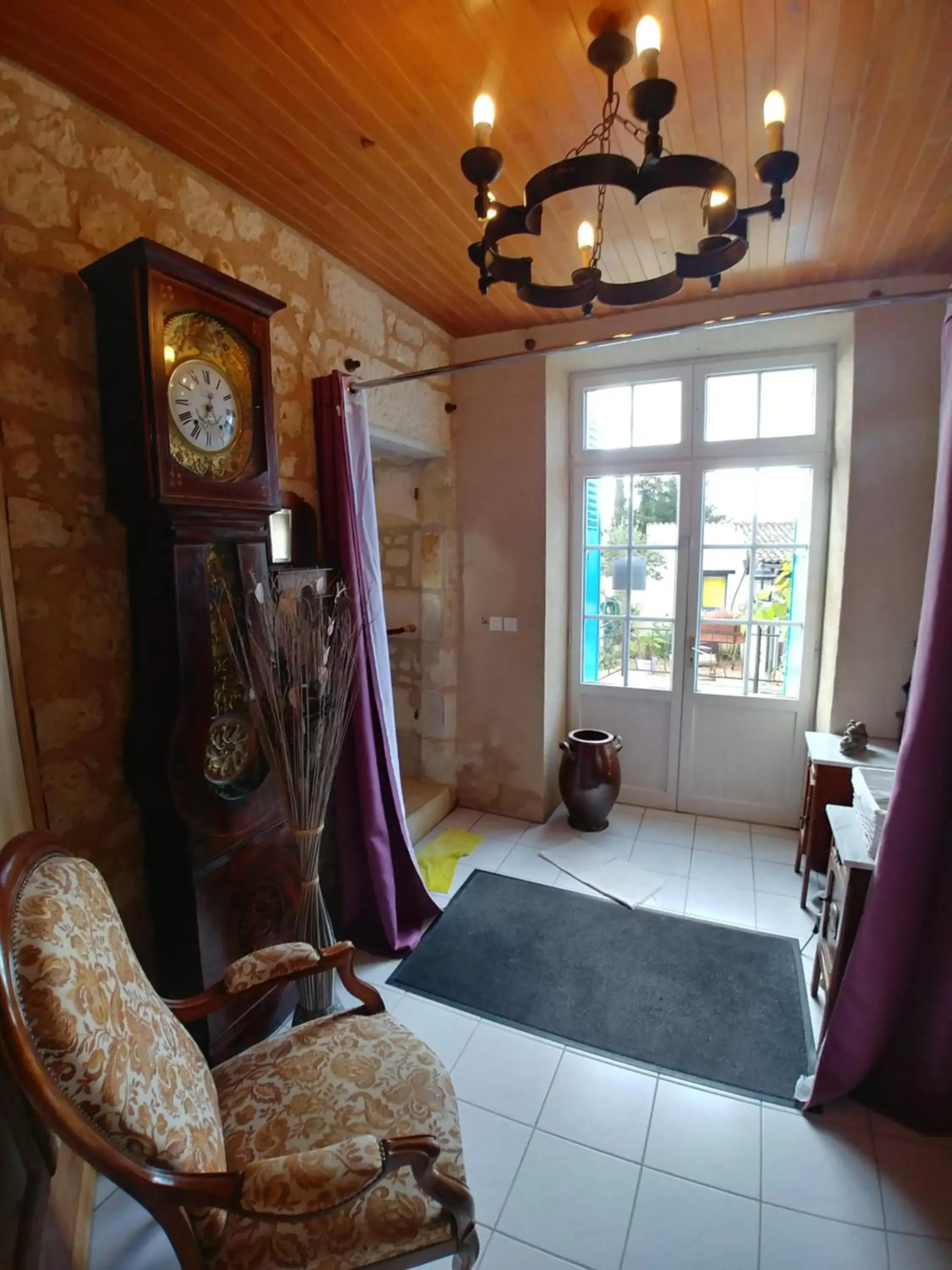 Family Suite in Manoir Le Cristal - Futuroscope a petit prix , grandes chambres familiales 5-6 personnes , Family Suite in Manoir Le Cristal - Futuroscope a petit prix , grandes chambres familiales 5-6 personnes ,