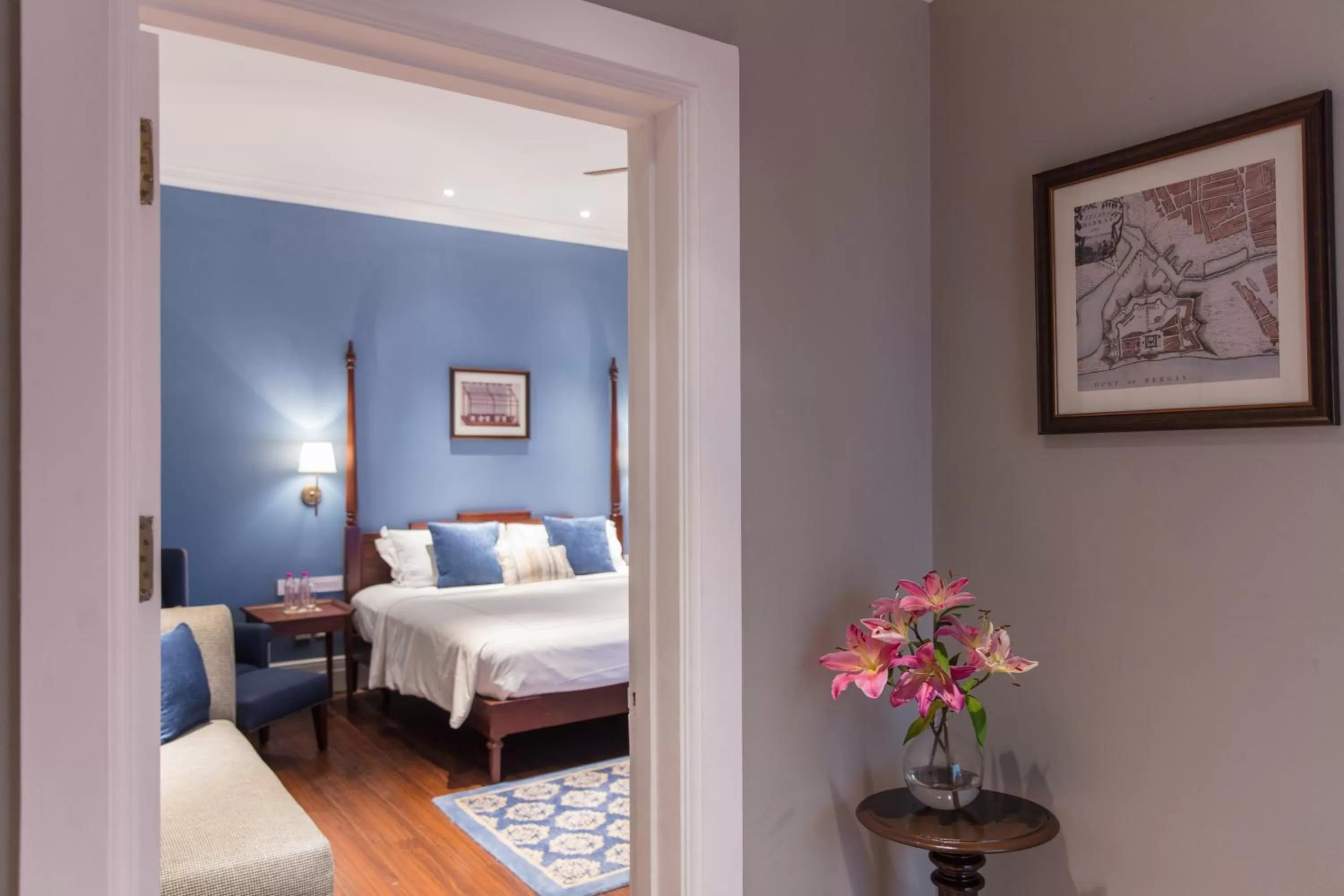 Bathroom, Bed in Taj Connemara, Chennai