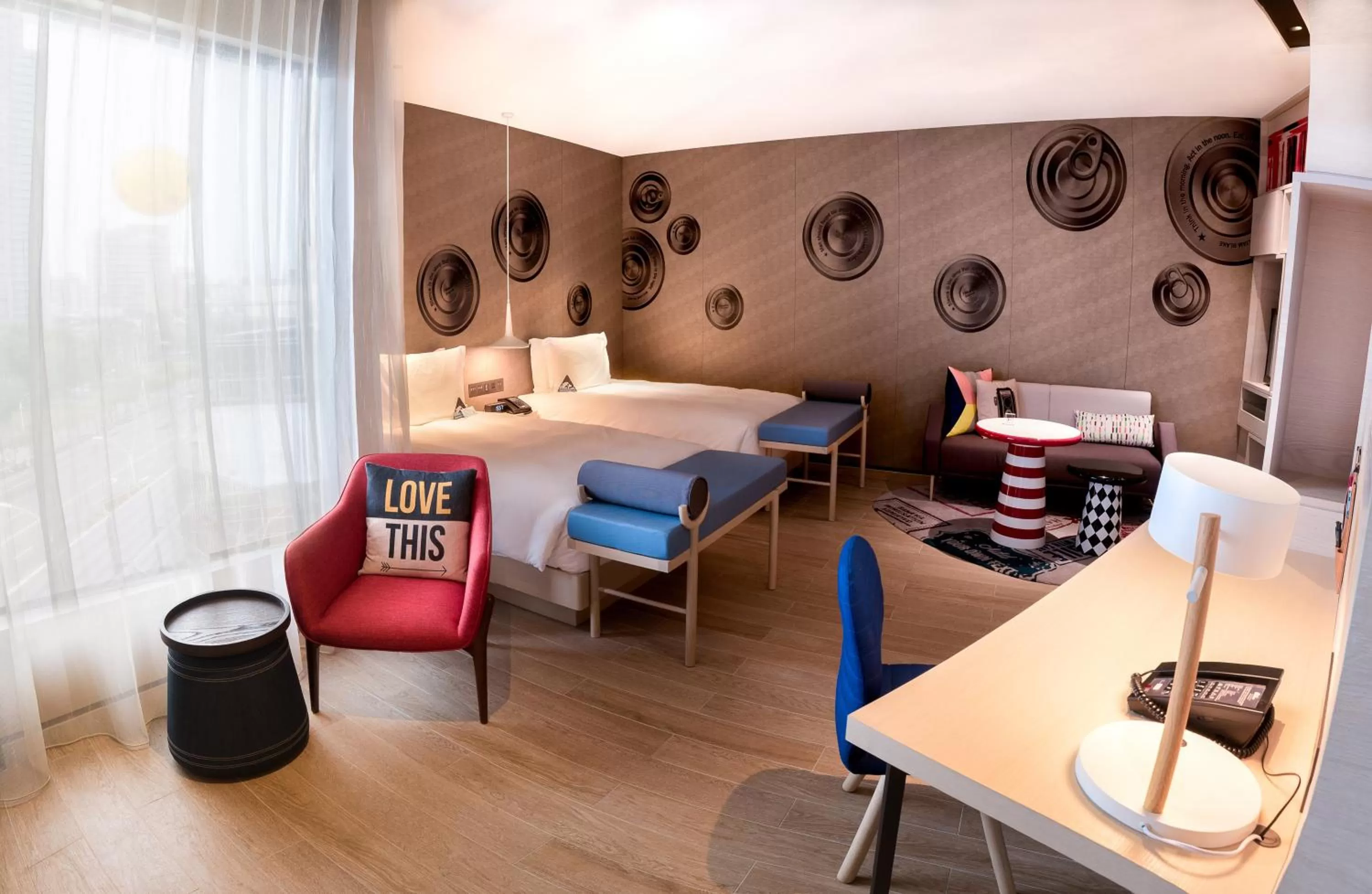 Photo of the whole room, Bed in Hotel Indigo Kaohsiung Central Park by IHG