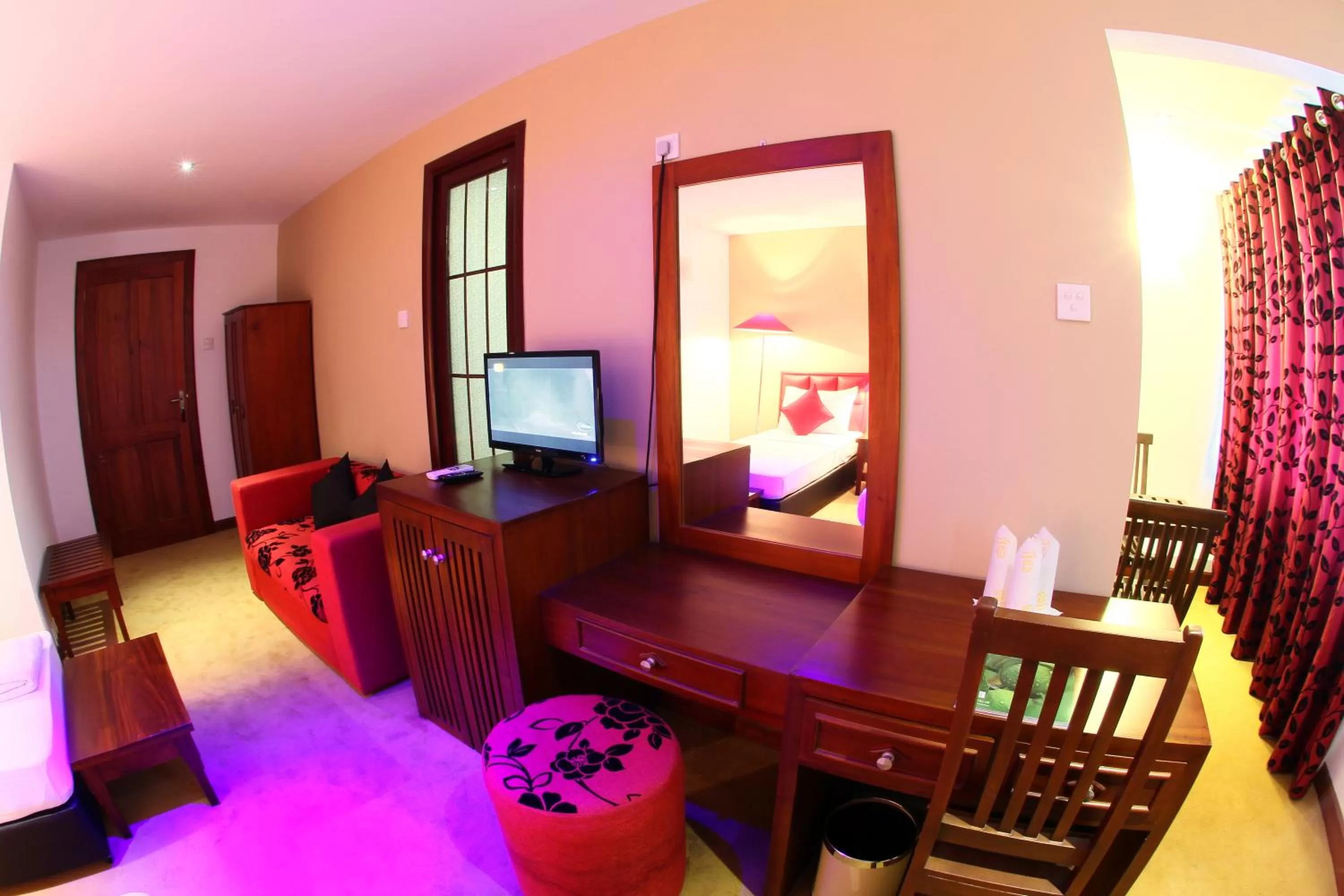 Opulent River Face Hotel