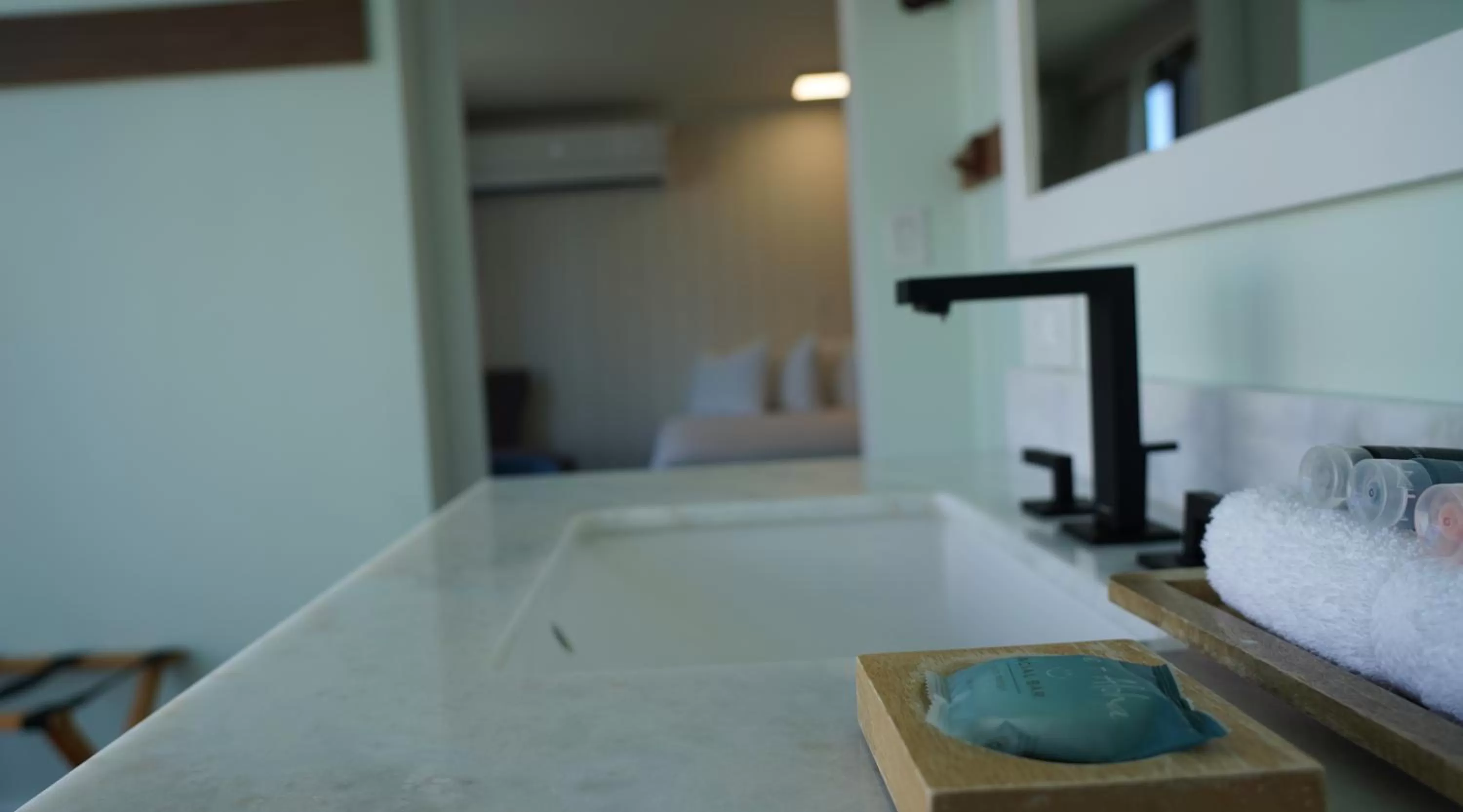 Bathroom, Bed in Hotel La Croix