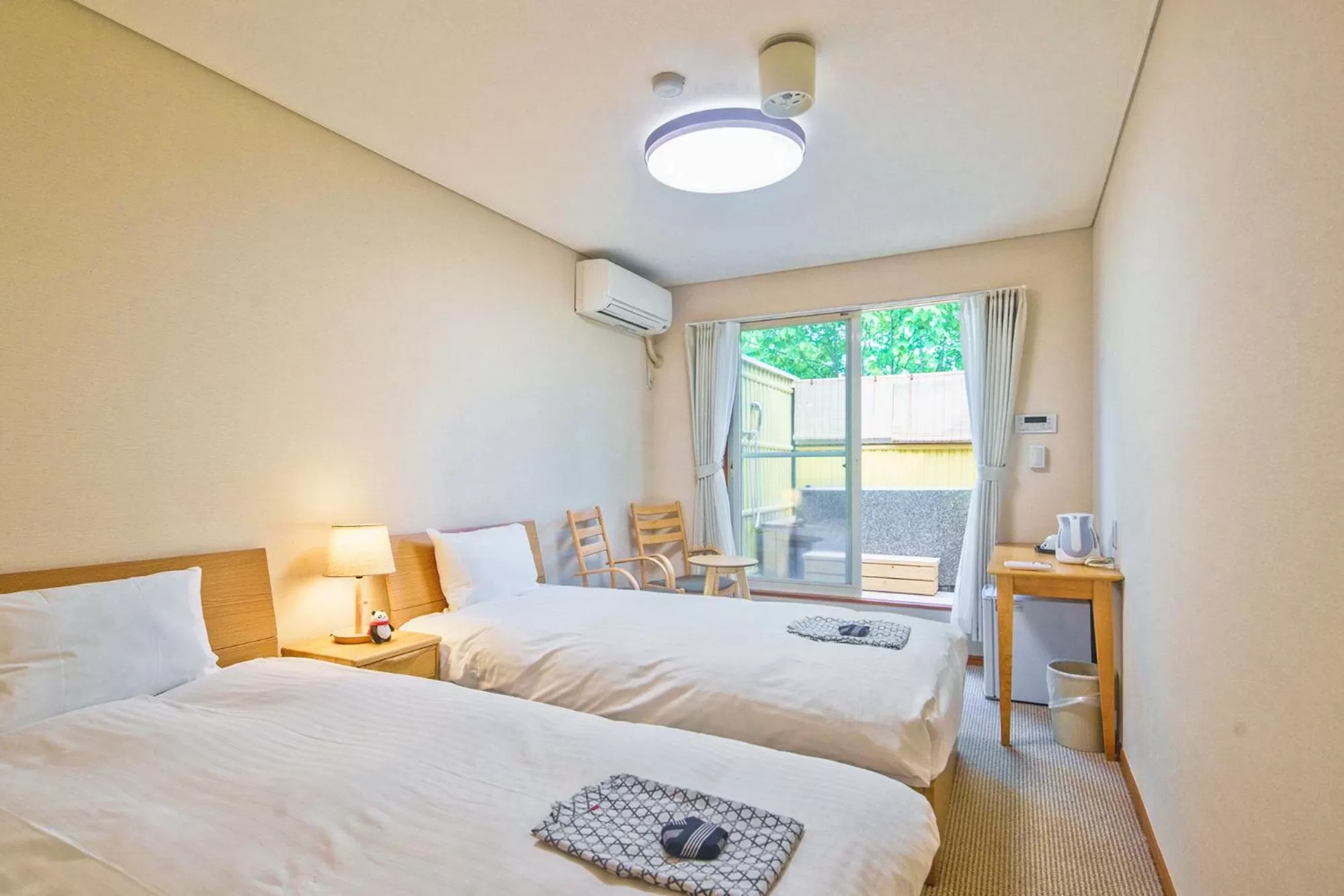 Photo of the whole room, Bed in Bself Fuji Onsen Villa