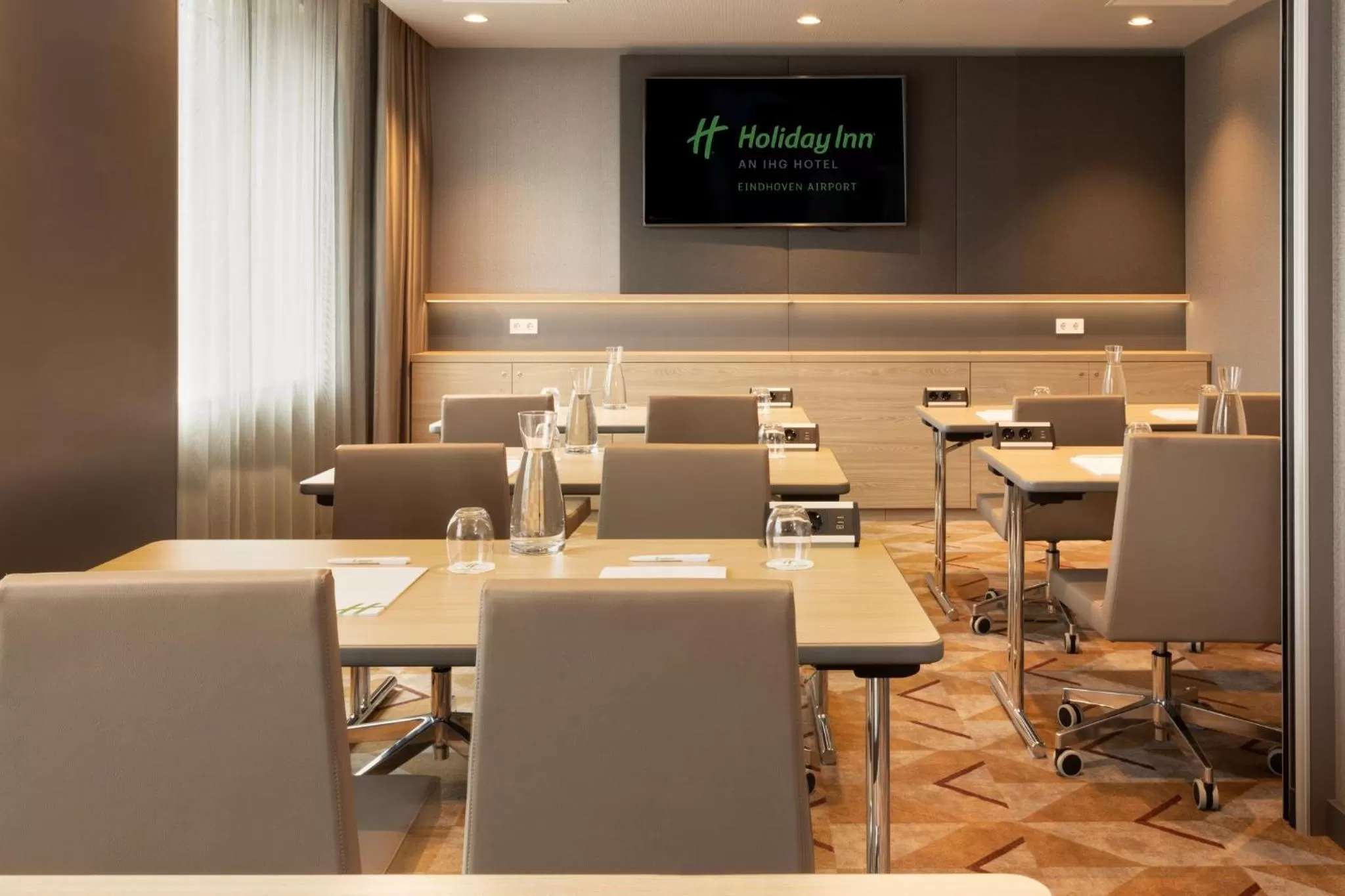 Meeting/conference room in Holiday Inn - Eindhoven Airport by IHG
