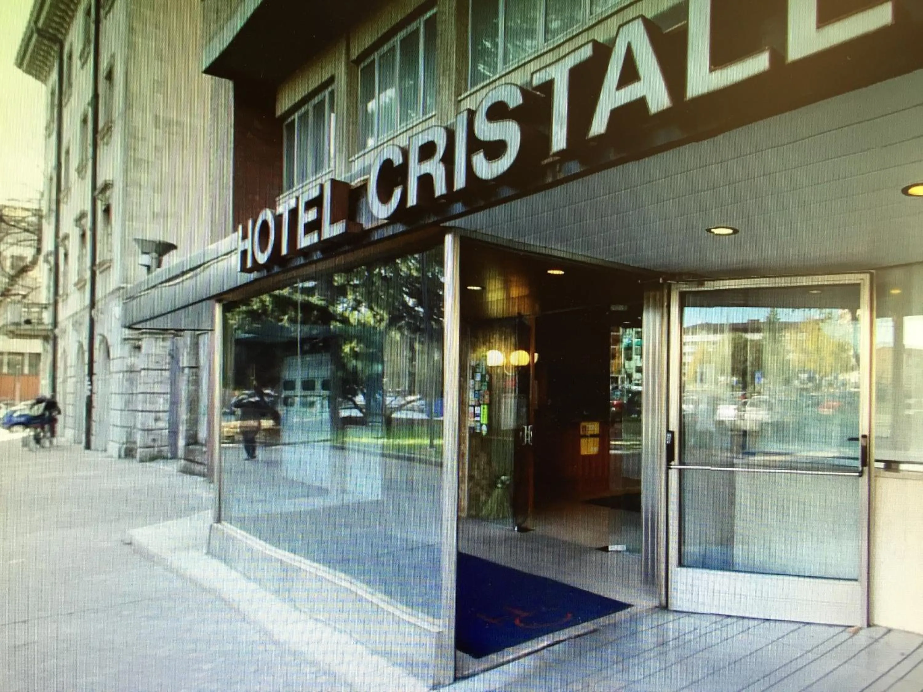 Facade/entrance in Hotel Cristallo