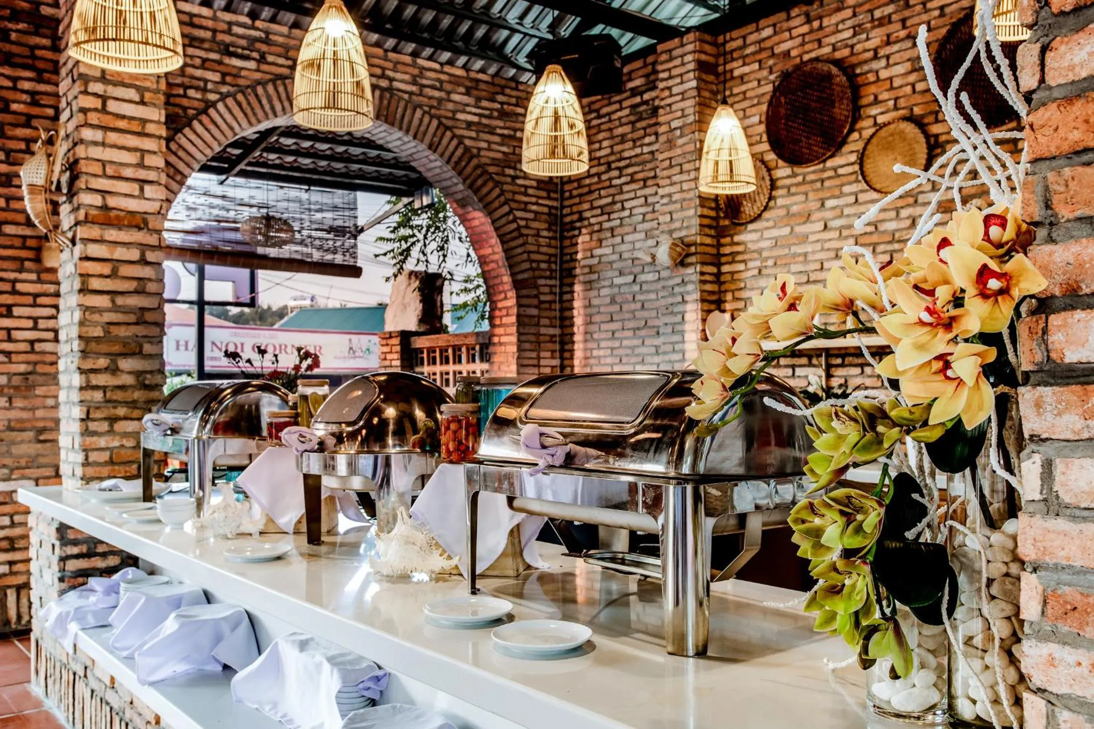 Restaurant/places to eat in Palm Hills Resort