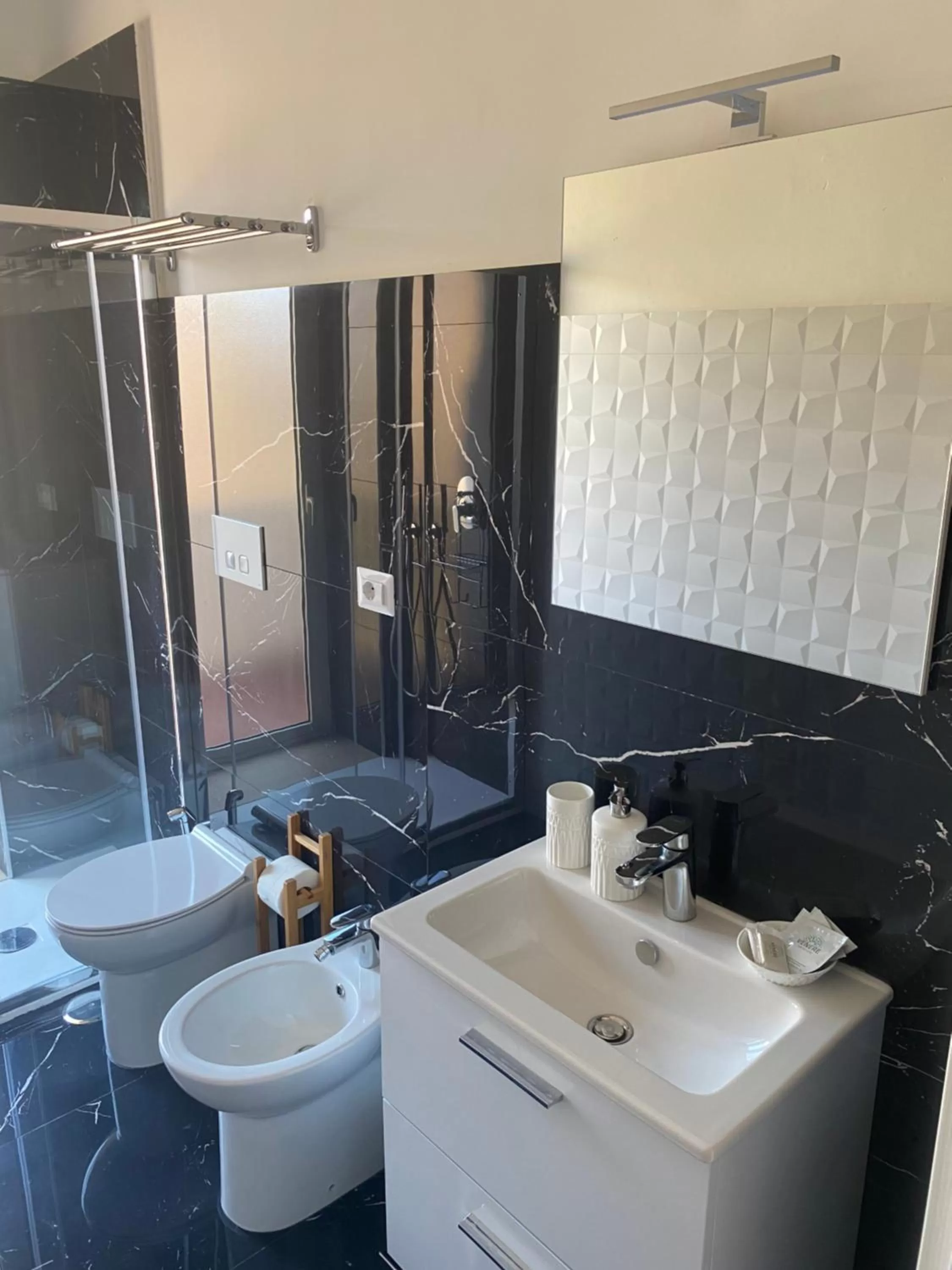 Toilet, Bathroom in Cilea14 Room