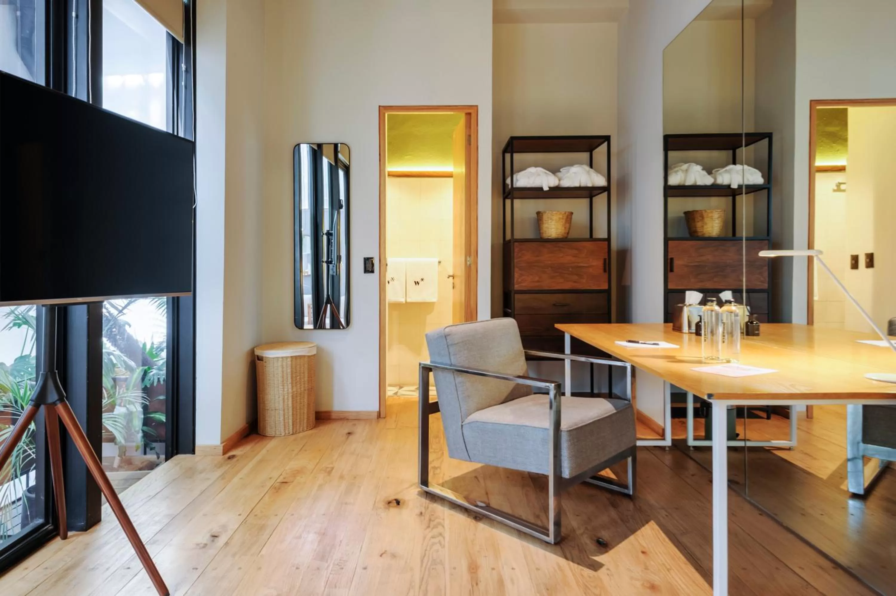 TV and multimedia, TV/Entertainment Center in Casa Wynwood Roma Norte