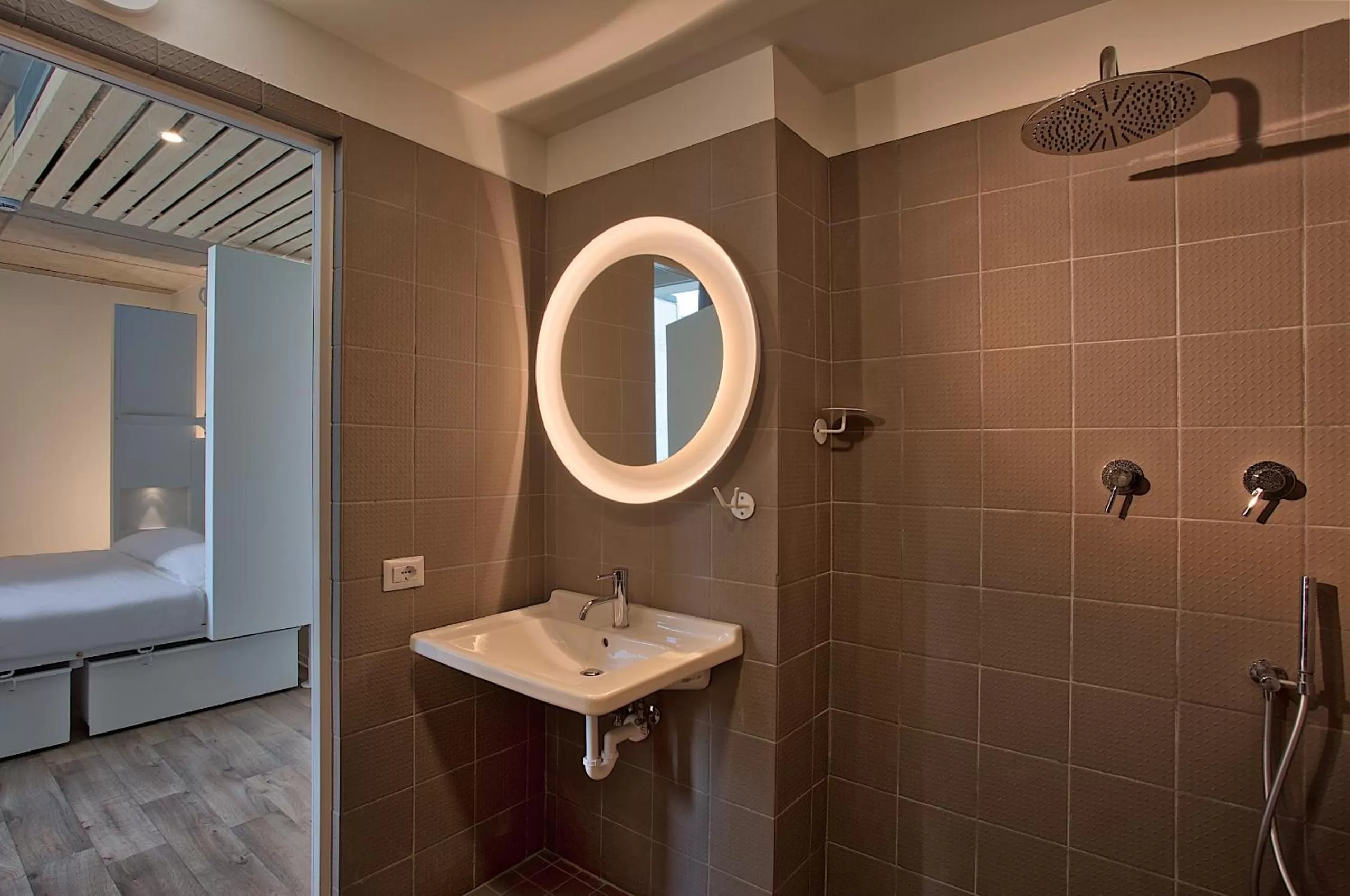 Bathroom in Anda Venice Hostel