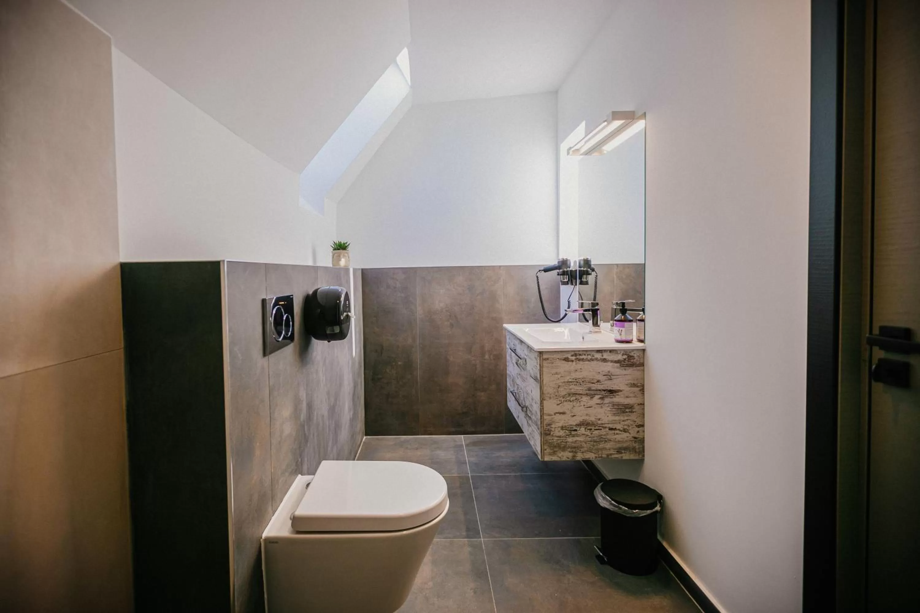 Toilet in Adventure Lake Resort - Simared