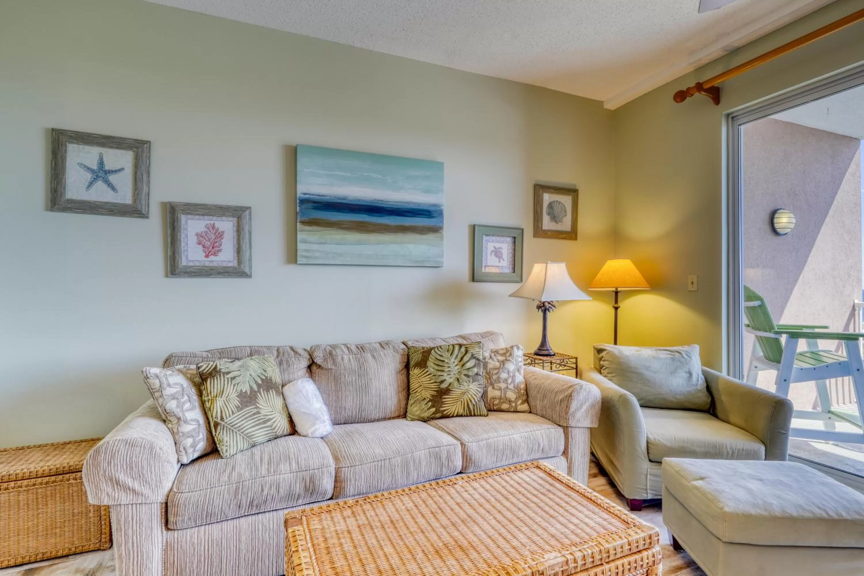 Seating Area in The Dunes #707