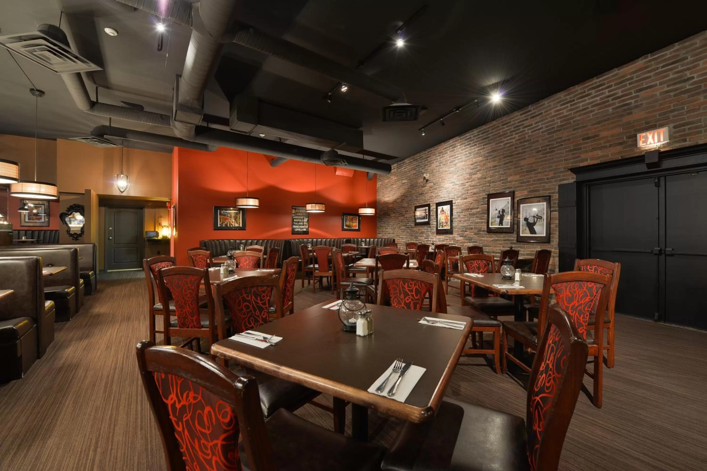 Restaurant/places to eat in Prestige Vernon Hotel