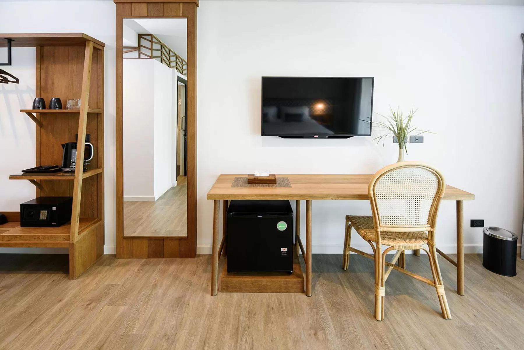 TV and multimedia in Himku Hotel - adult only