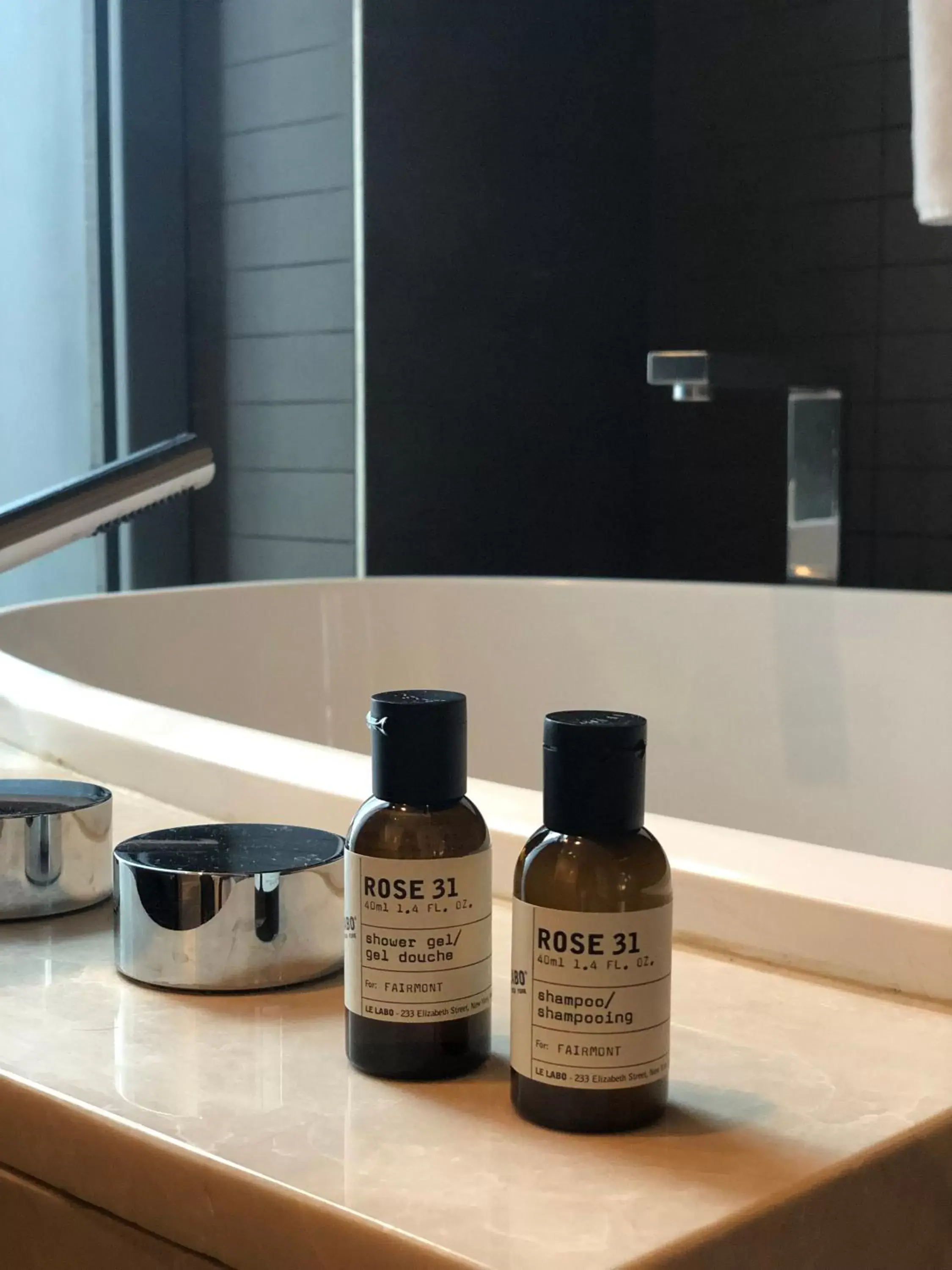 Fairmont Room with Sea View and Balcony, Twin Beds in Fairmont Quasar Istanbul Hotel Fairmont Room with Sea View and Balcony, Twin Beds in Fairmont Quasar Istanbul Hotel