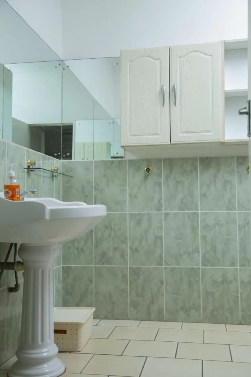 Twin Room in The Ad Lib Executive lodge