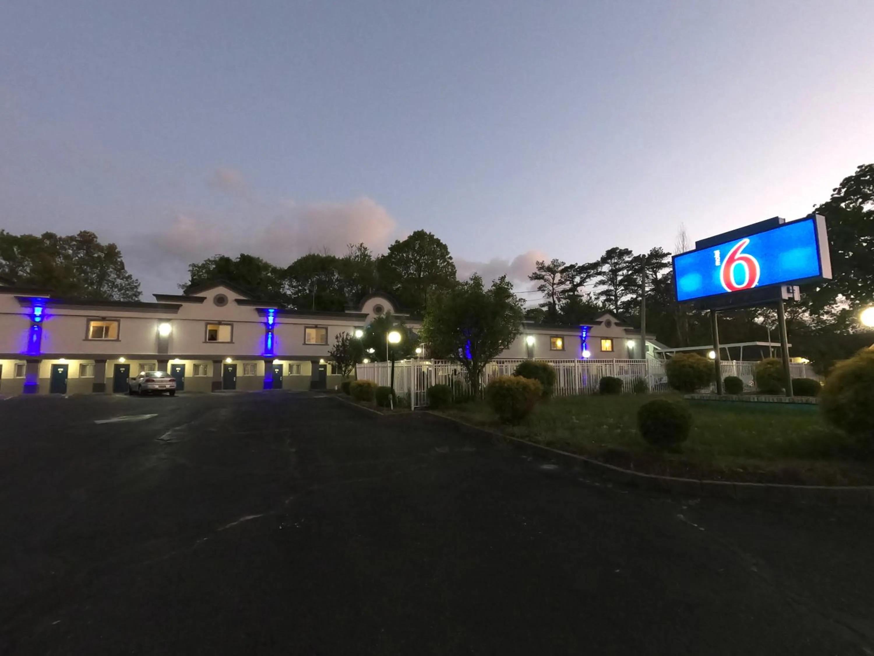Property building in Motel 6-Toms River, NJ