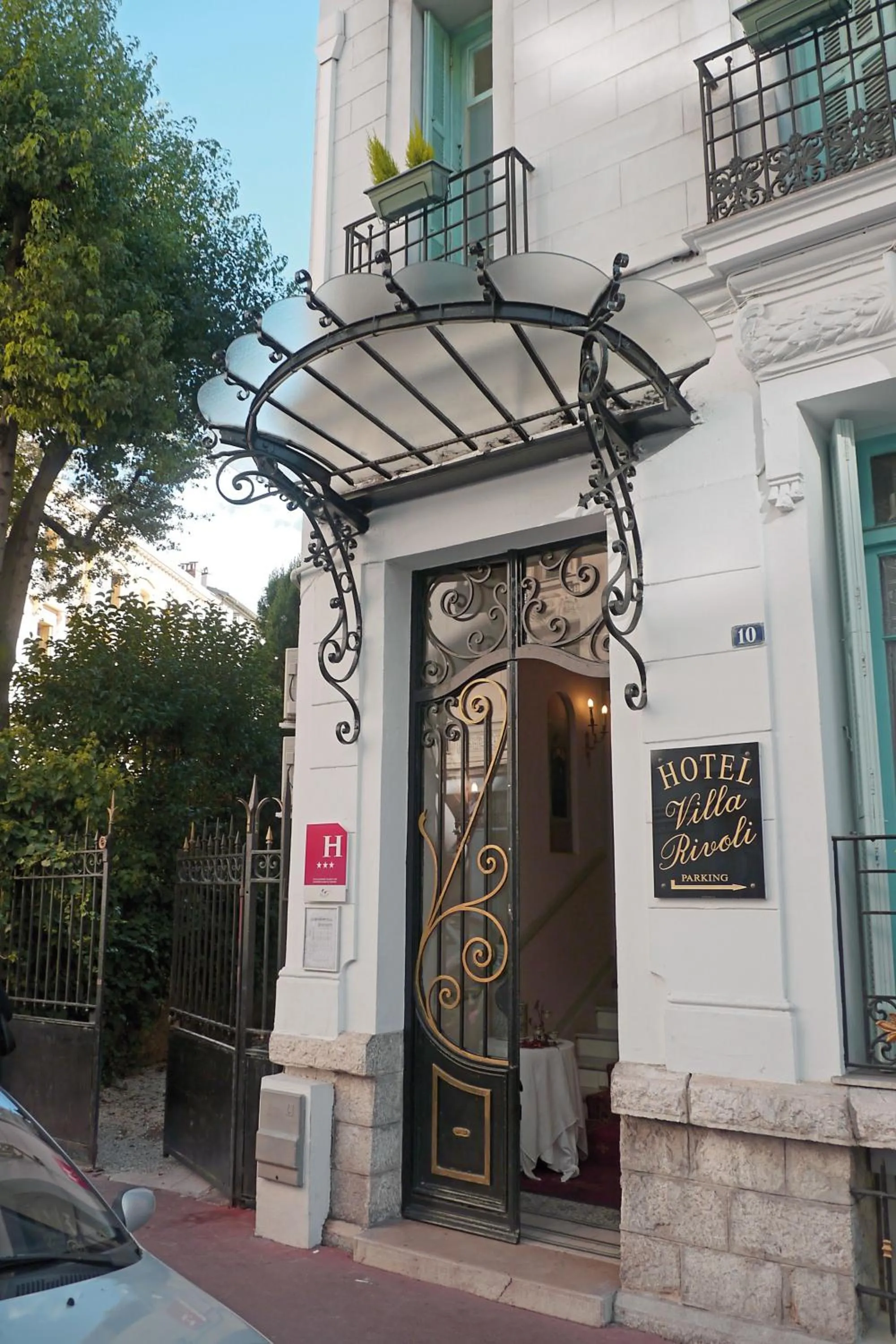 Facade/entrance in Hotel Villa Rivoli