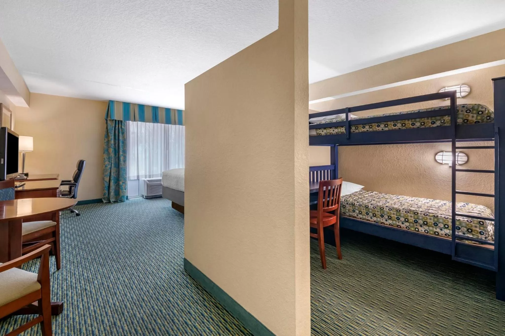 Photo of the whole room, Bed in Holiday Inn Resort Orlando - Lake Buena Vista by IHG