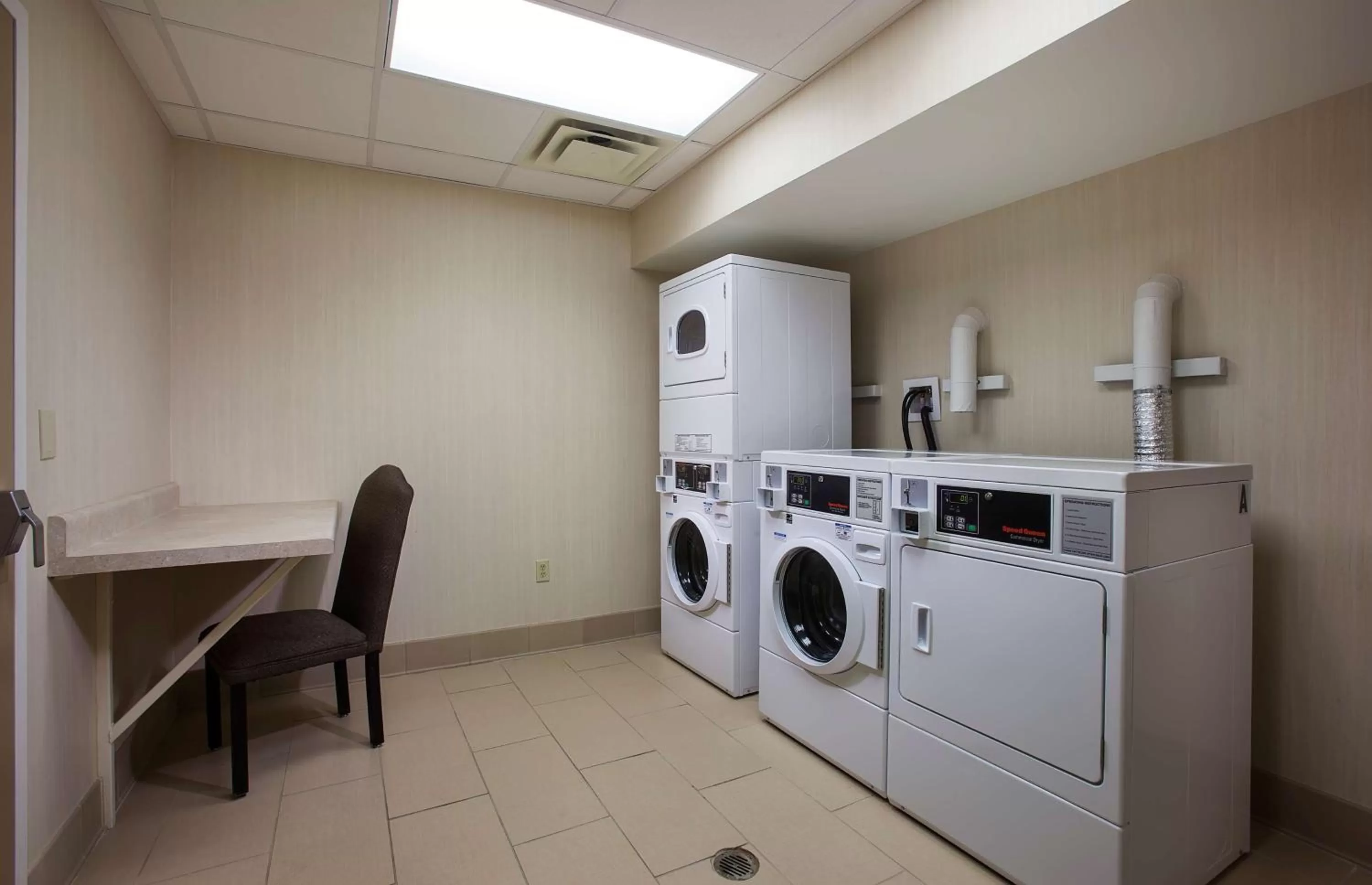 Property building in Hampton Inn Lake Buena Vista / Orlando