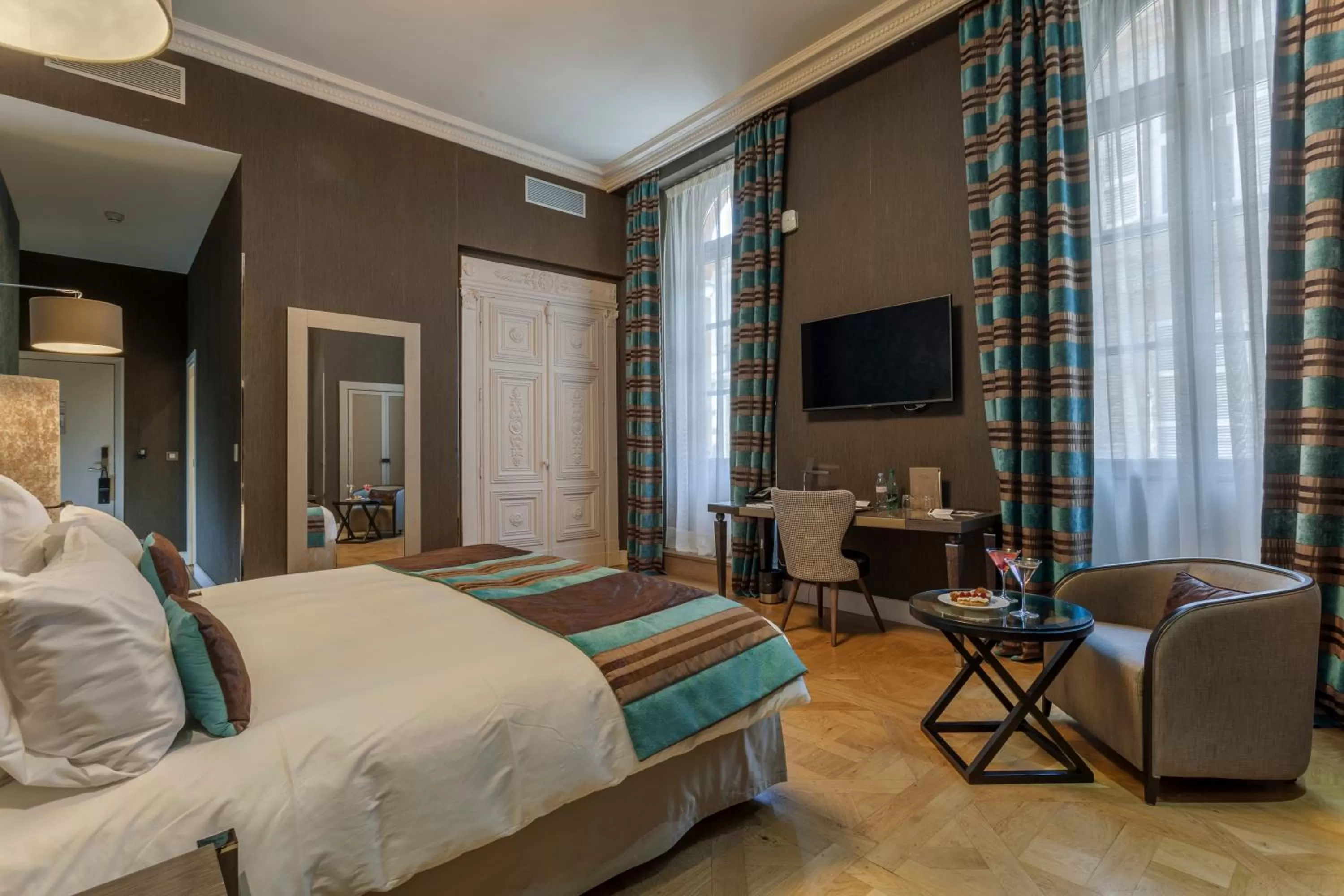 Bedroom, Bed in La Cour des Consuls Hotel & Spa Toulouse - MGallery Collection
