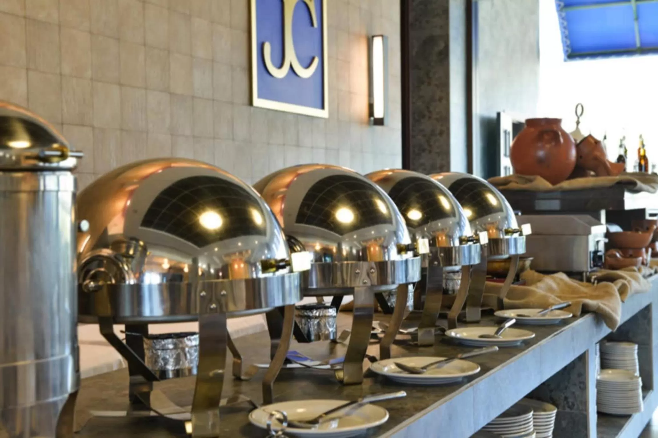 Restaurant/places to eat in Hotel Plaza Juan Carlos