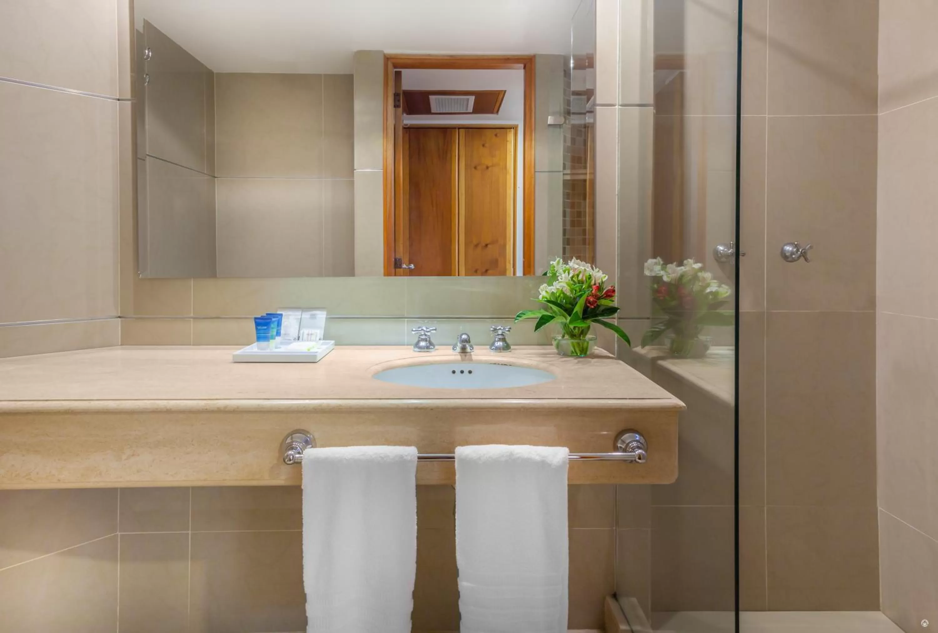 Superior King Room in Four Points by Sheraton Medellín