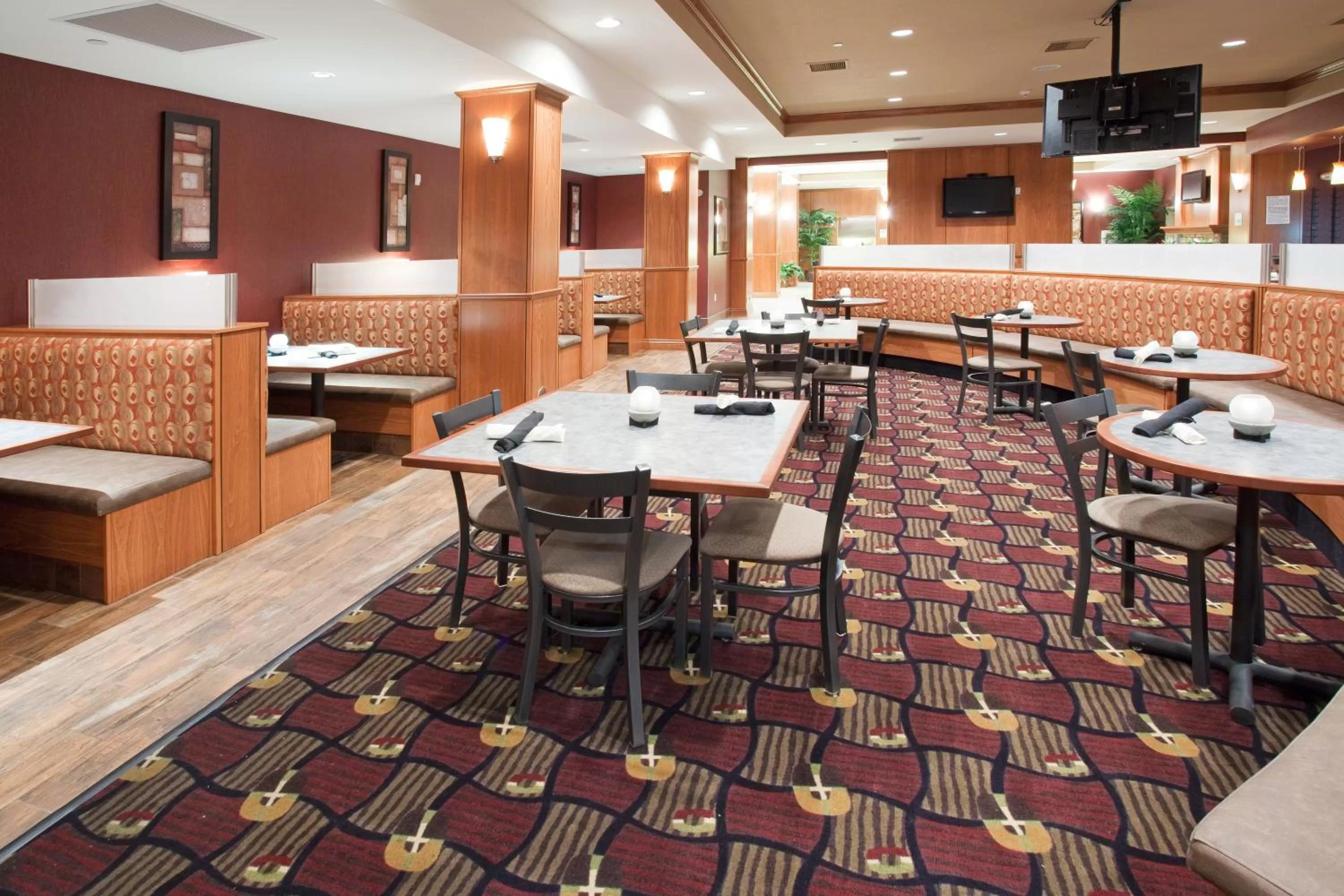 Restaurant/places to eat in Holiday Inn Hotel & Suites Grand Junction-Airport by IHG