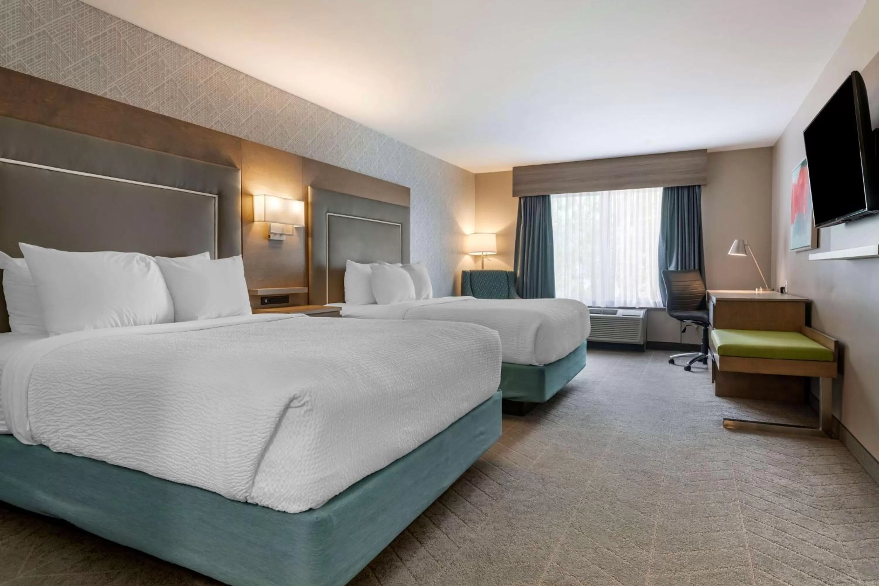 Business Class Queen Room with Two Queen Beds in Best Western Dartmouth Hotel & Suites