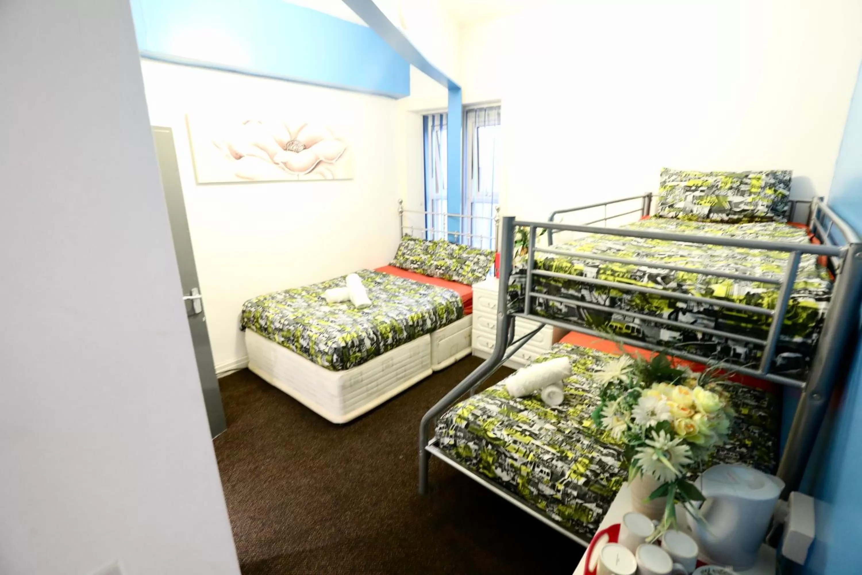 bunk bed, Bed in Blackpool Central Hotel