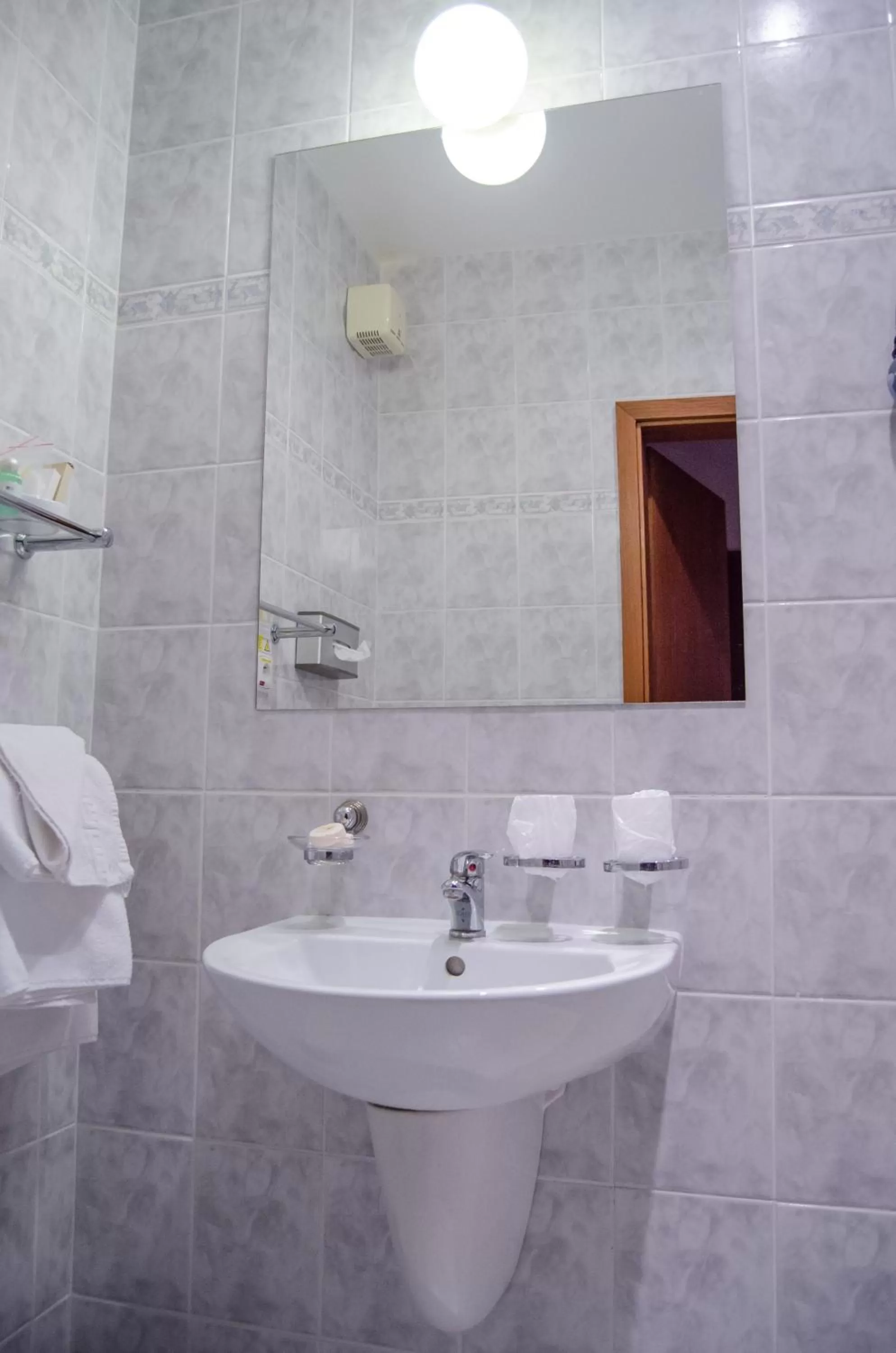 Bathroom in Hotel West