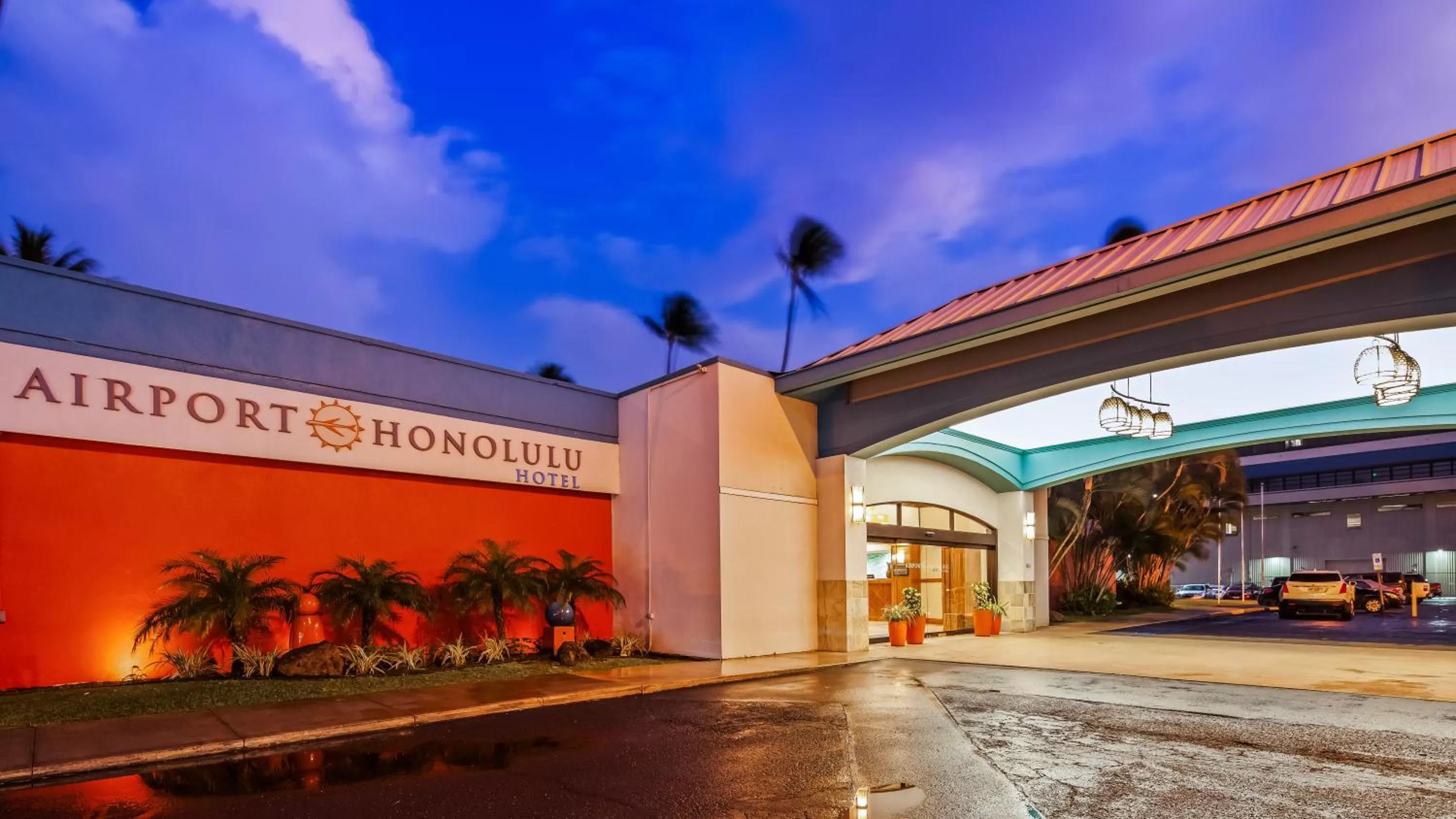Facade/entrance in Airport Honolulu Hotel, Trademark Collection by Wyndham