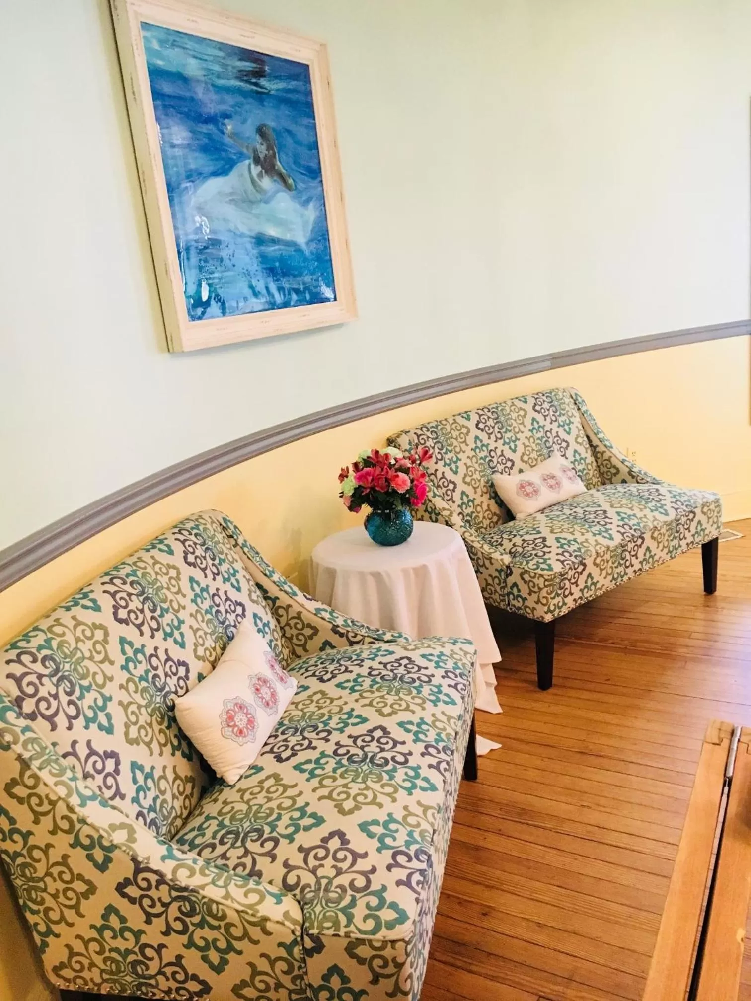 Living room in The Grenville Hotel and Restaurant