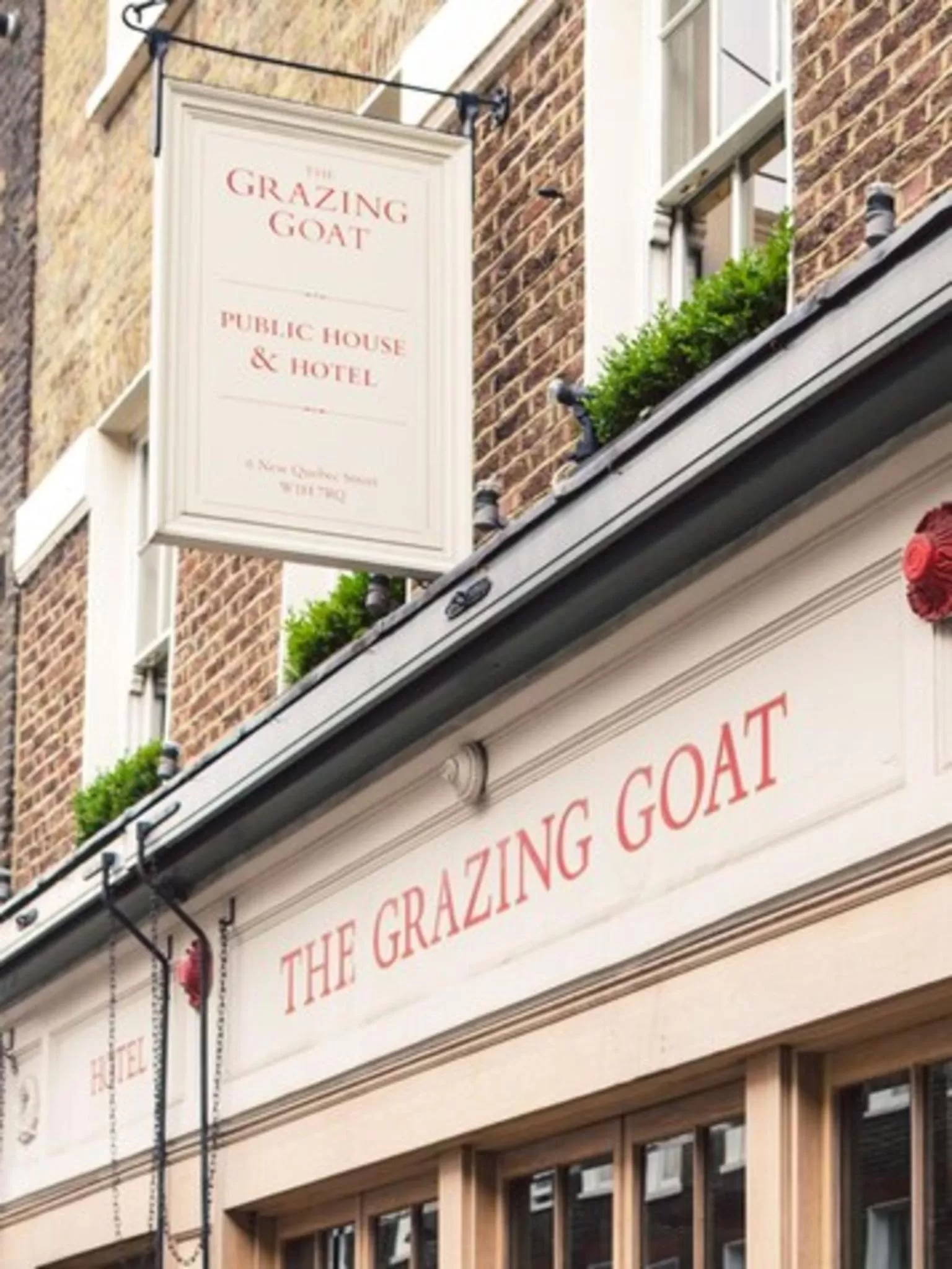 Facade/entrance in The Grazing Goat