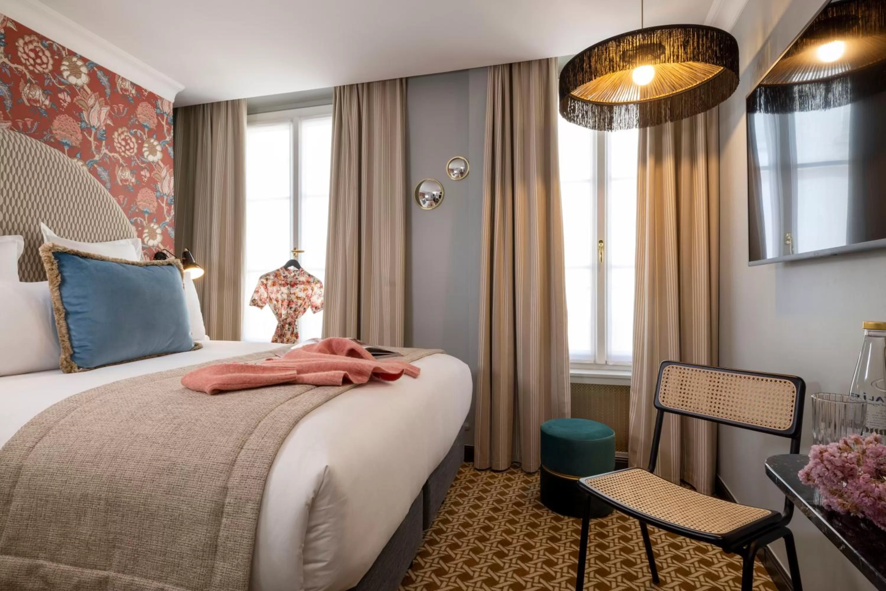 Bedroom, Bed in Hotel Bloum